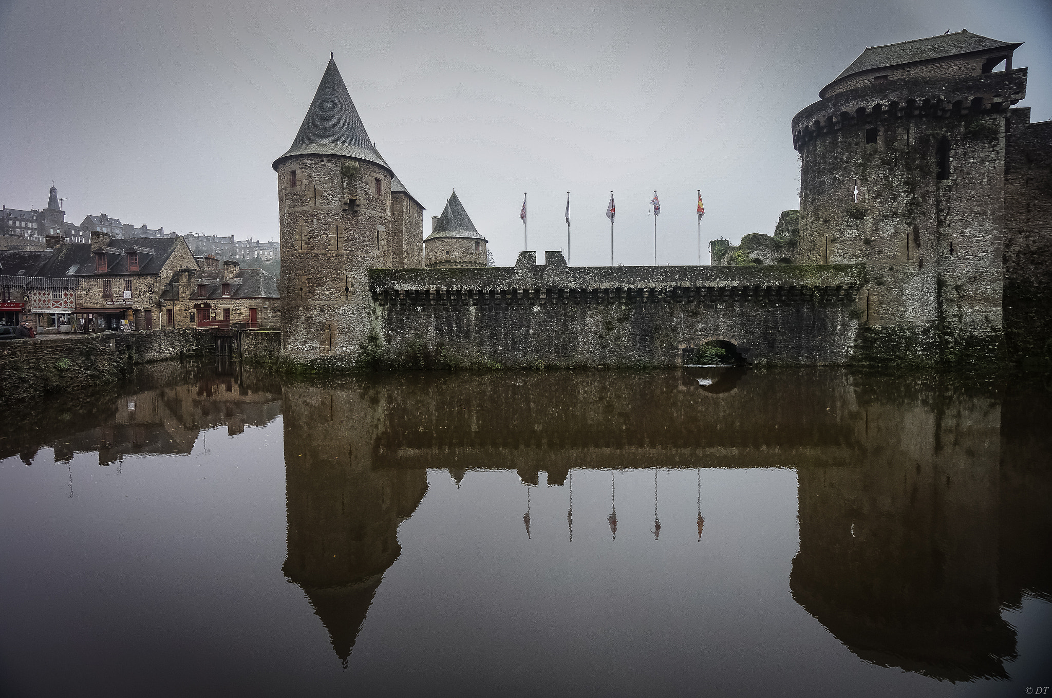 Sony Alpha NEX-7 + Sony E 10-18mm F4 OSS sample photo. Resistance photography
