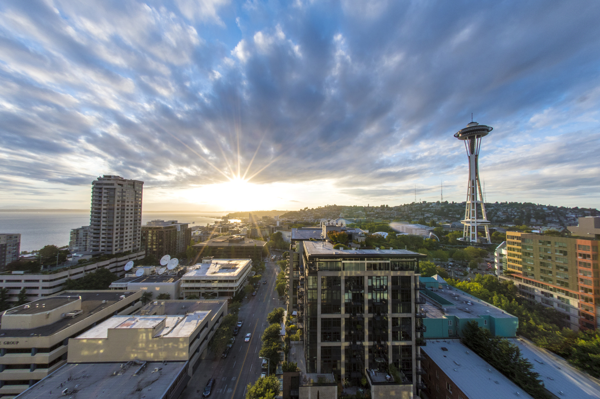 Nikon AF DX Fisheye-Nikkor 10.5mm F2.8G ED sample photo. Belltown sunset views photography