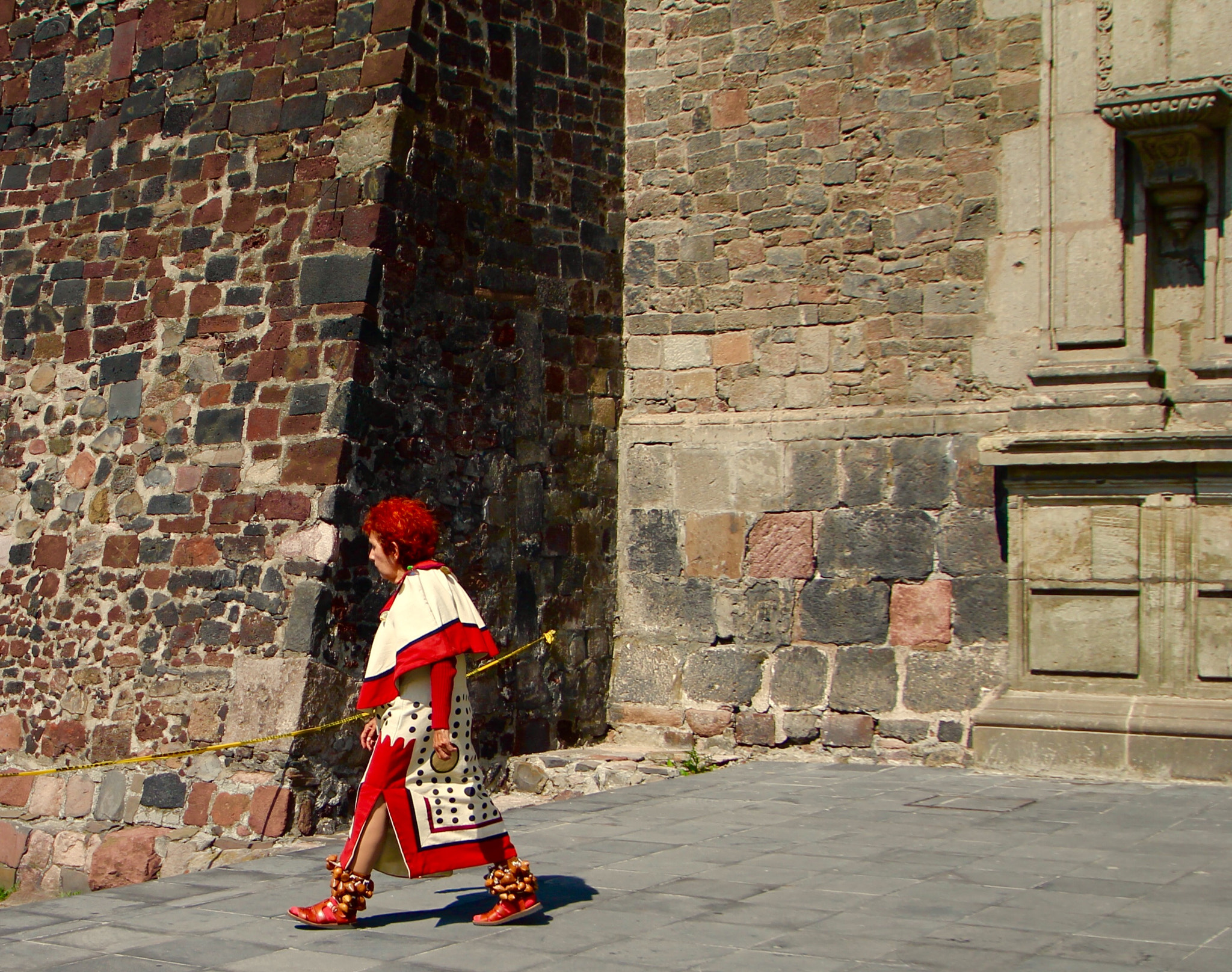 Canon EOS 1100D (EOS Rebel T3 / EOS Kiss X50) + Canon 10-24mm sample photo. Aztec dancer in plaza de las 3 culturas @ciudadmex ... photography