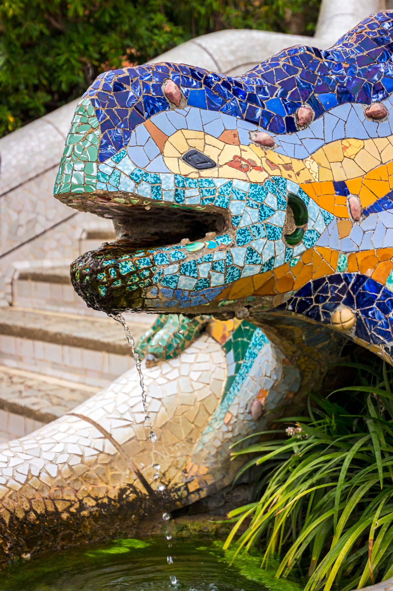 Canon EOS 100D (EOS Rebel SL1 / EOS Kiss X7) sample photo. Parc güell - el drac photography