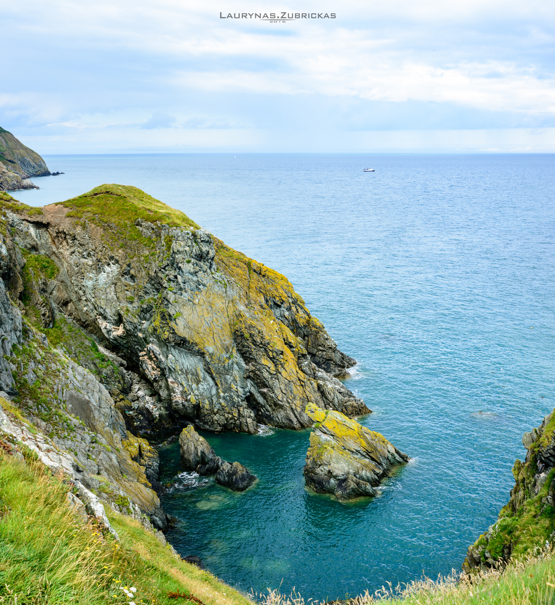 AF Zoom-Nikkor 28-85mm f/3.5-4.5 sample photo. Howth cliffs photography