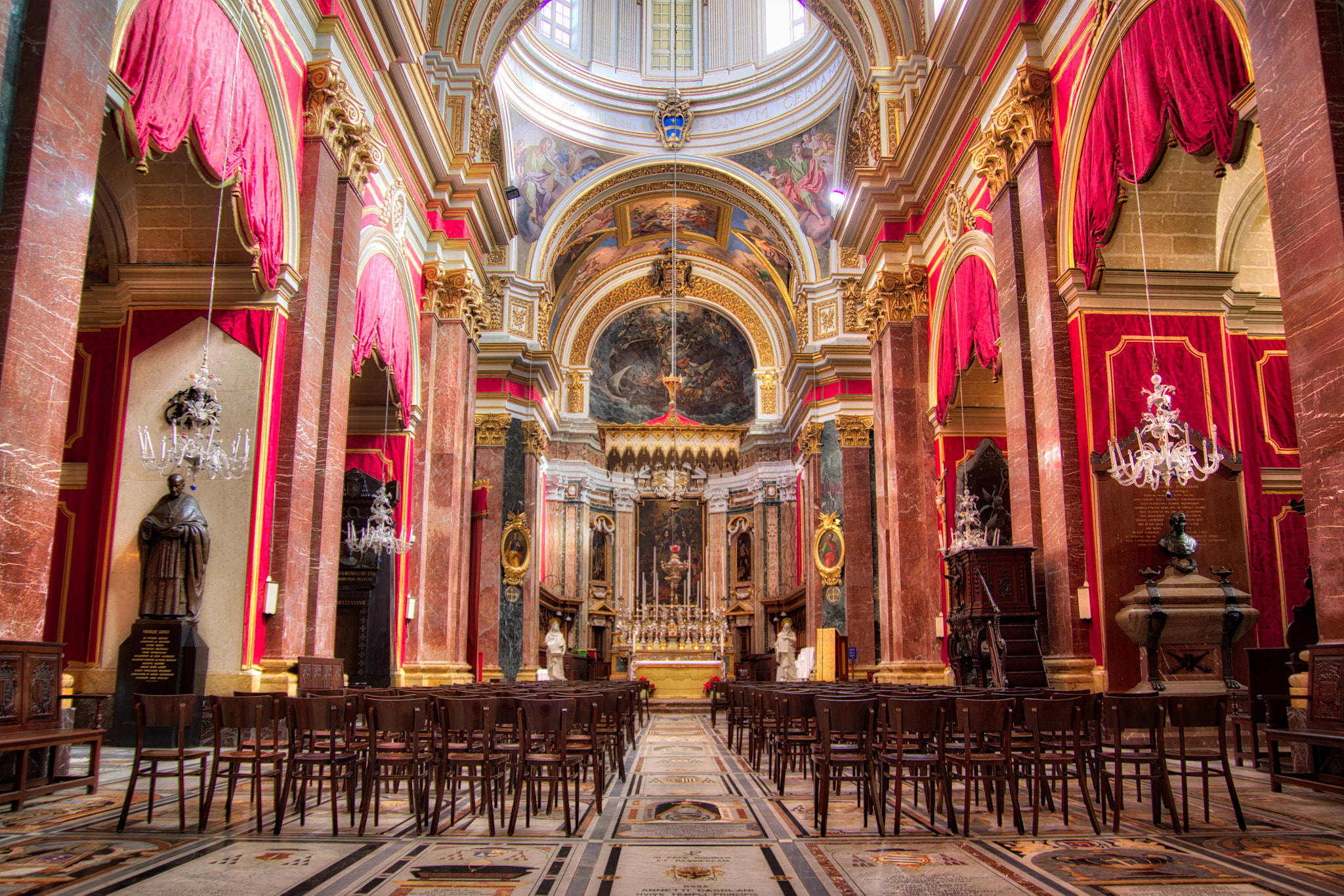 Tamron SP AF 17-50mm F2.8 XR Di II LD Aspherical (IF) sample photo. Cathedral photography