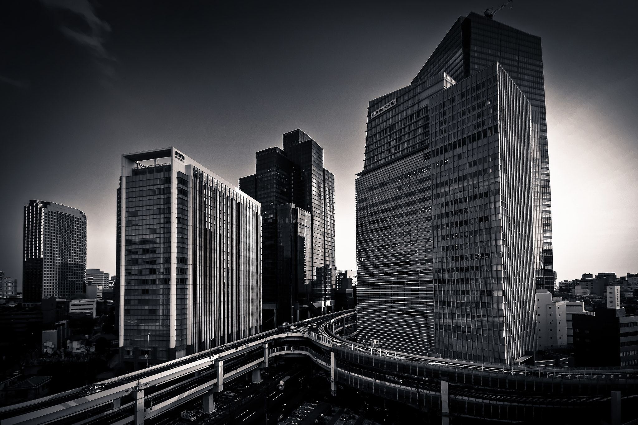 Canon EOS 6D + Sigma 10-20mm F4-5.6 EX DC HSM sample photo. Roppongi crossing photography