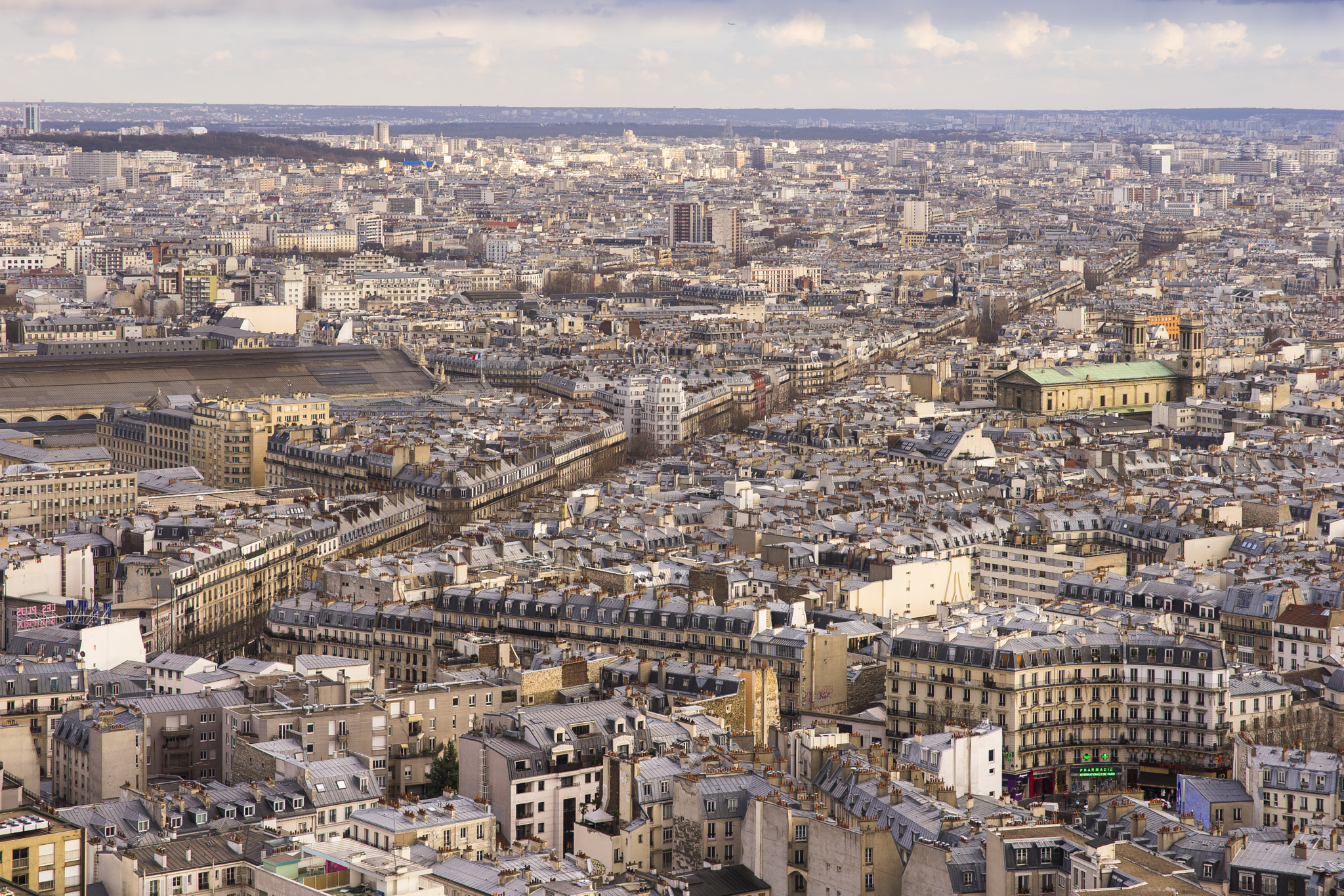 Sony a7 II + Sigma 85mm F1.4 EX DG HSM sample photo. High above paris photography