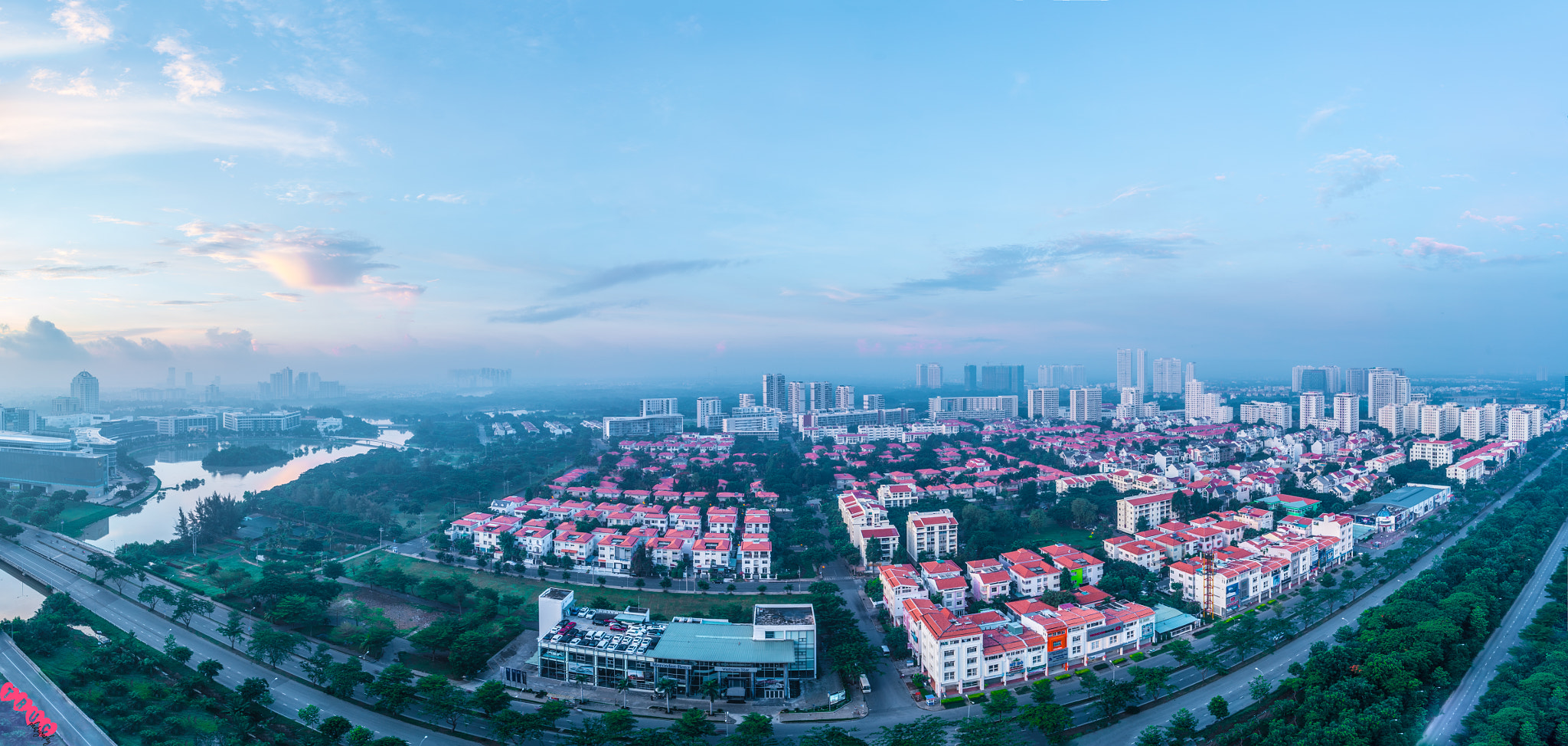 Sony a7R II + Voigtlander SUPER WIDE-HELIAR 15mm F4.5 III sample photo. District 7 photography