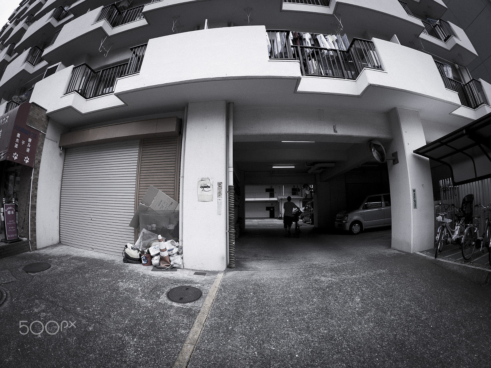 Panasonic Lumix DMC-GF7 + LUMIX G FISHEYE 8/F3.5 sample photo. Courtyard apartment photography