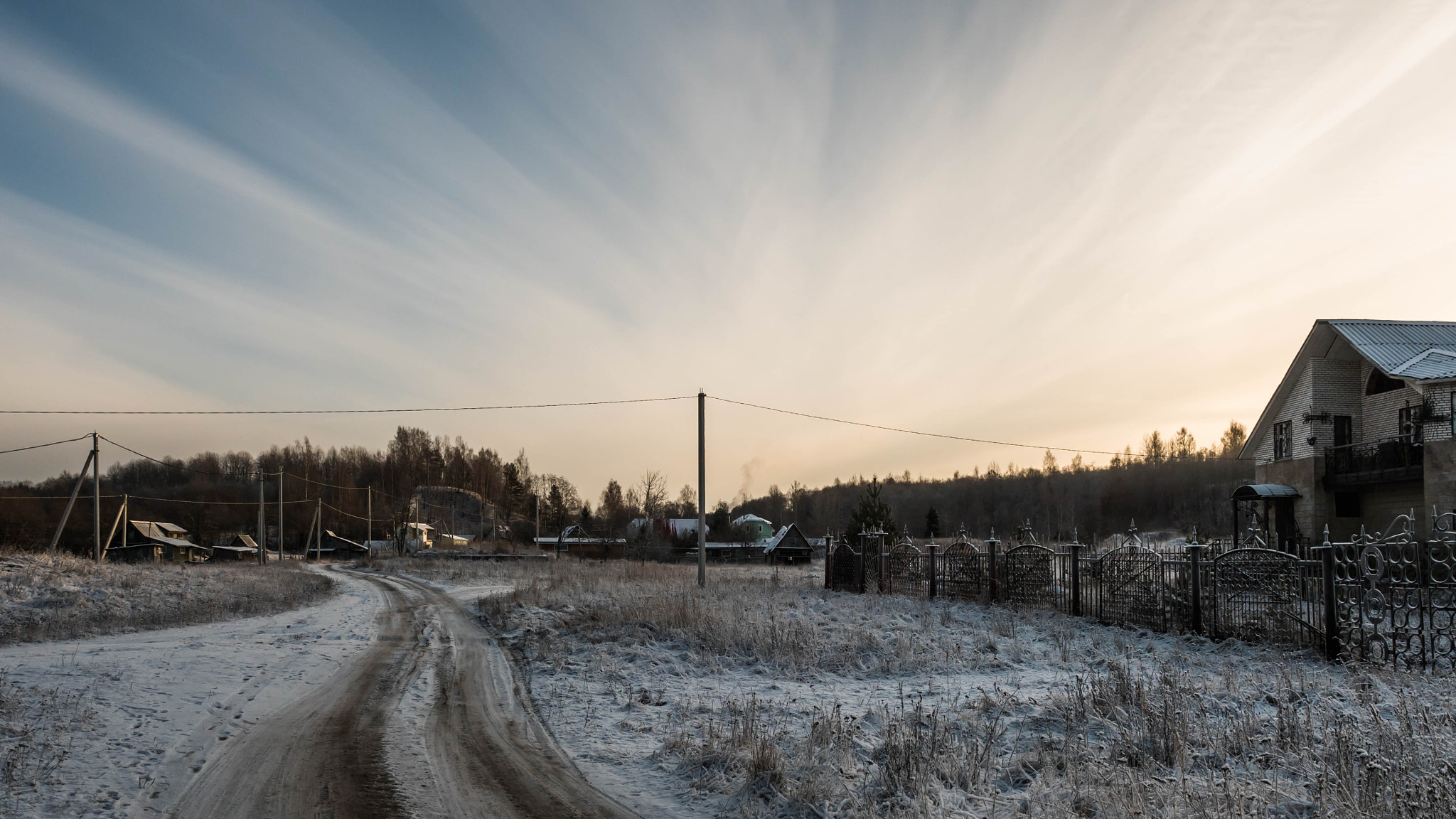 Panasonic Lumix DMC-GH4 + Olympus M.Zuiko Digital ED 12-40mm F2.8 Pro sample photo. Winter sky photography