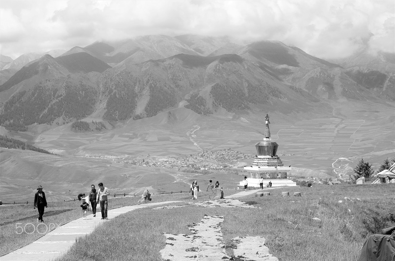 Pentax smc DA 55-300mm F4.0-5.8 ED sample photo. A buddhist stupa and snow mountains photography