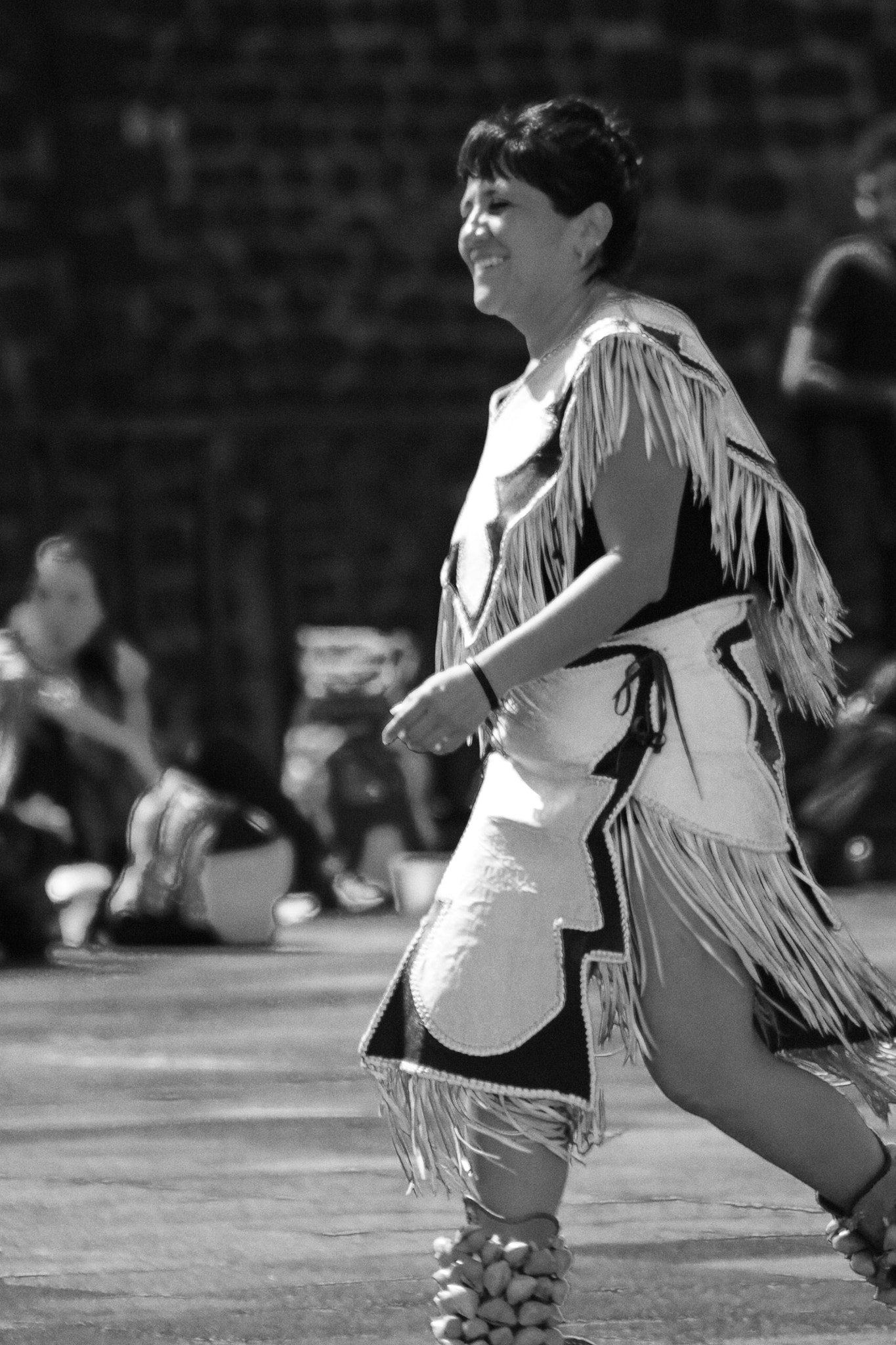 Canon EOS 1100D (EOS Rebel T3 / EOS Kiss X50) + Canon EF75-300mm f/4-5.6 USM sample photo. Aztec dancer photography