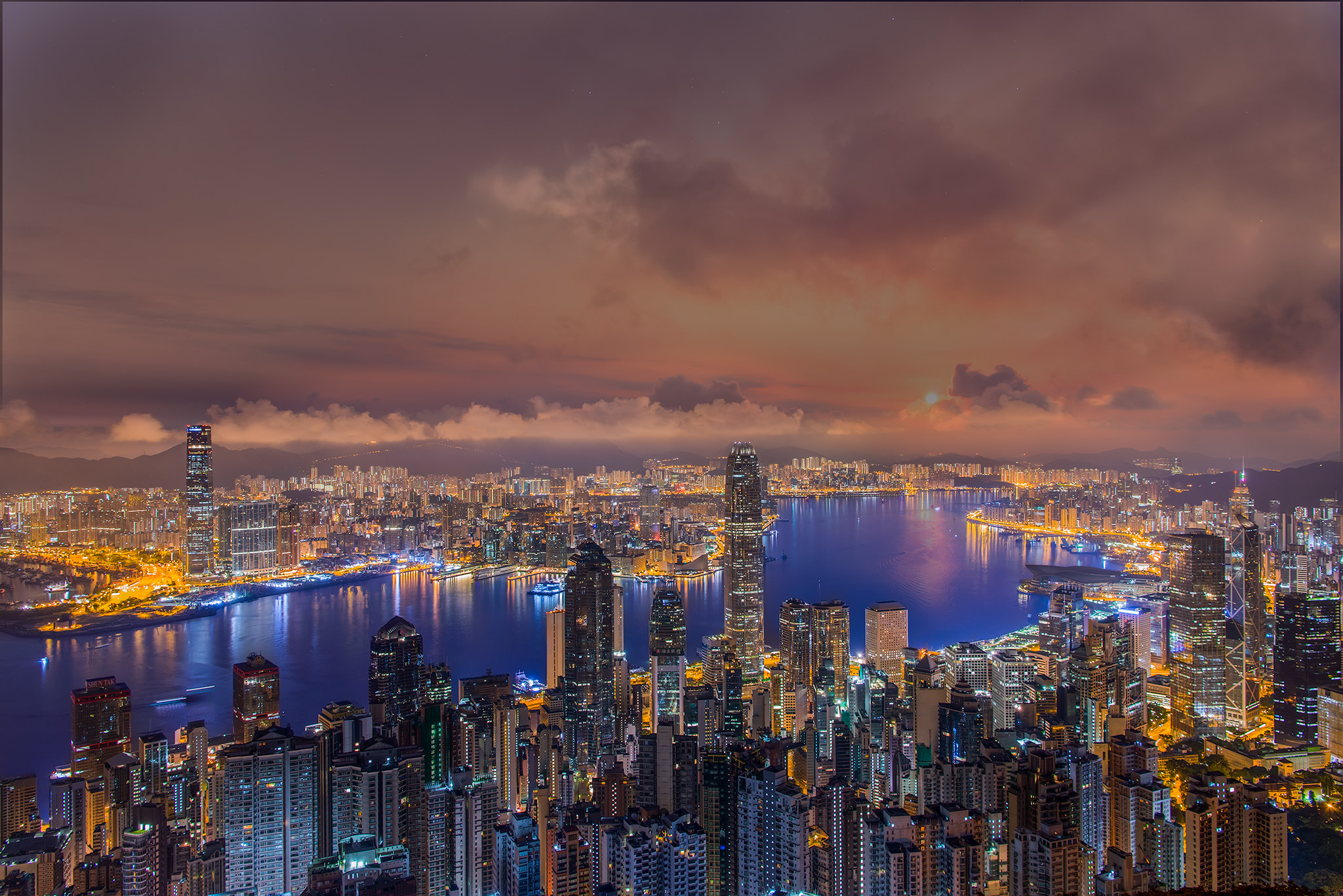 Nikon AF-S Nikkor 24-70mm F2.8E ED VR sample photo. Sunrise @ victorai peak hong kong. photography