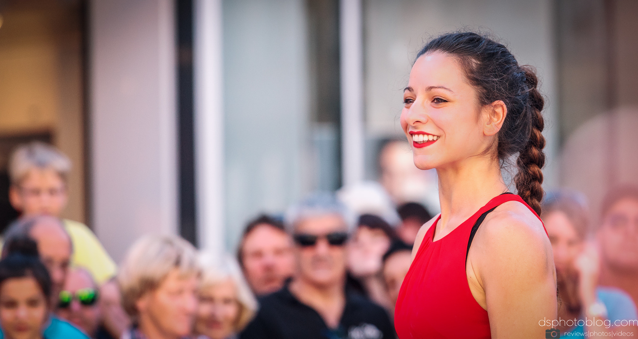 Sony a7 II + Canon EF 70-200mm F4L USM sample photo. Lady in red photography