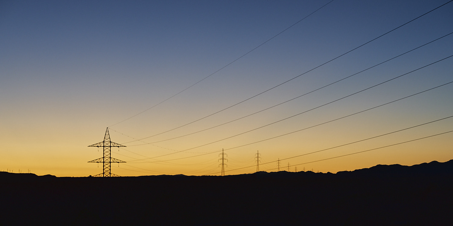 Olympus OM-D E-M10 II + LUMIX G 25/F1.7 sample photo. Atardecer photography