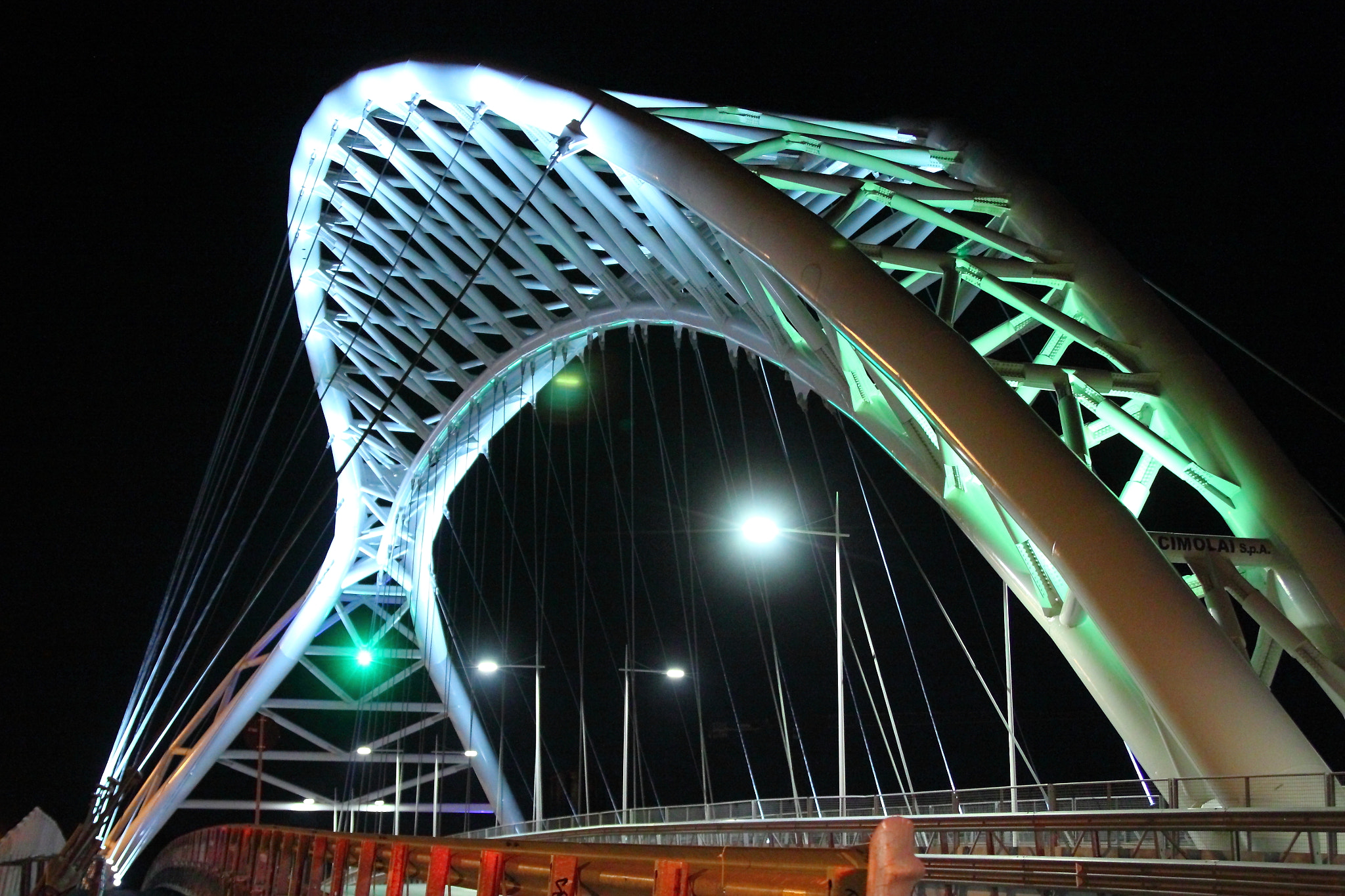 Canon EOS 500D (EOS Rebel T1i / EOS Kiss X3) sample photo. Bridge photography