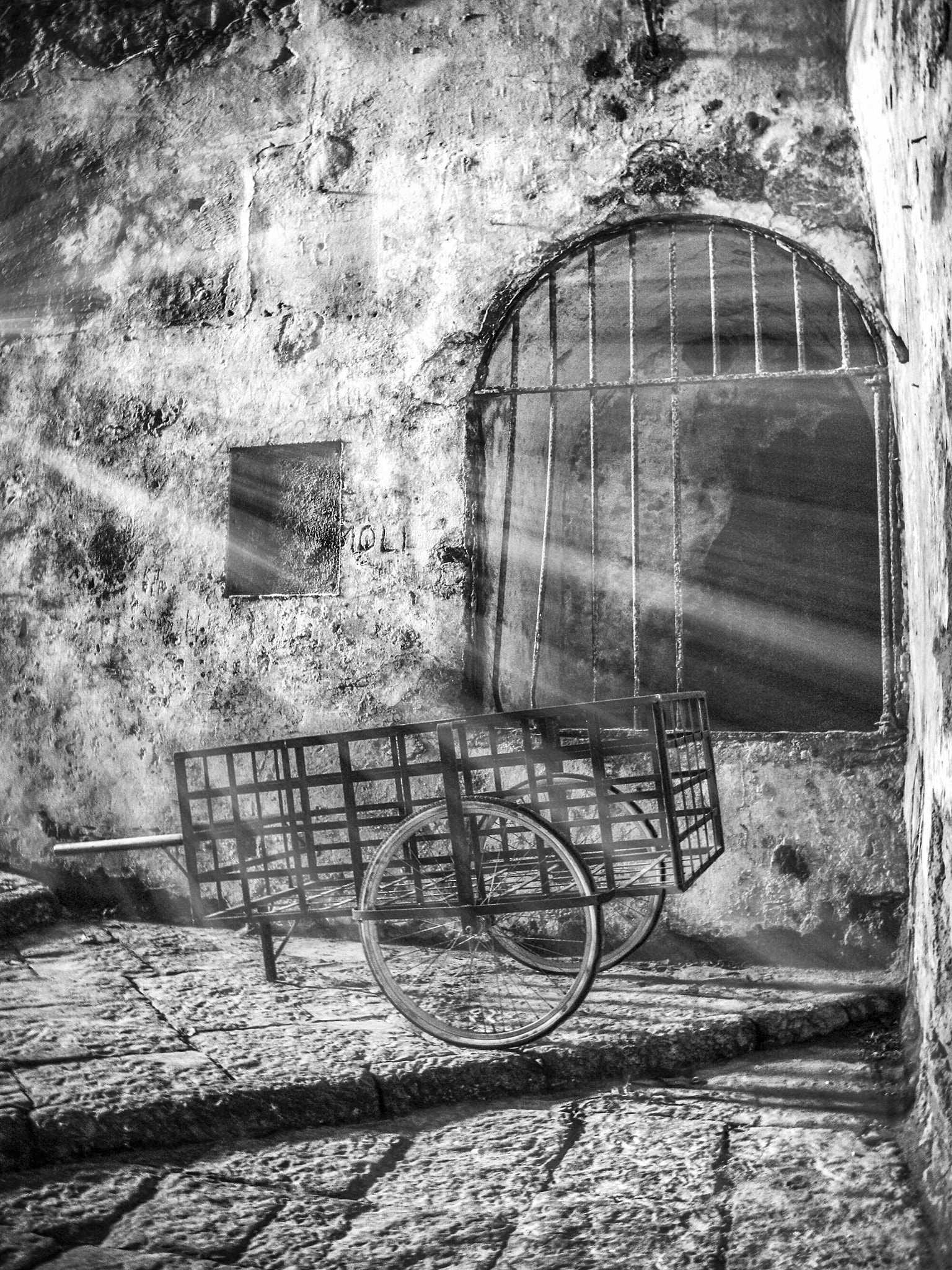 Canon POWERSHOT G9 sample photo. Carretto medievale photography