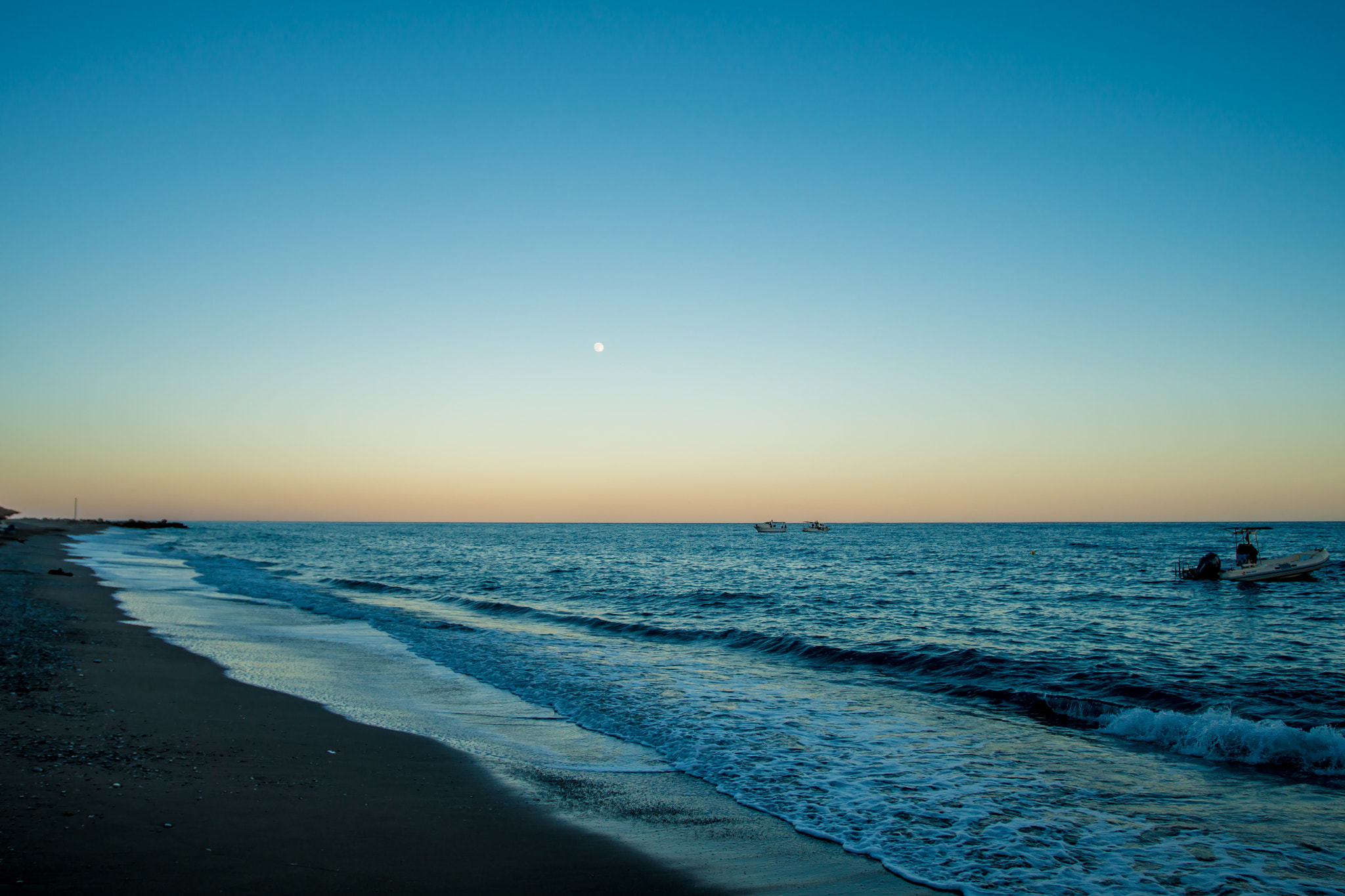 Sony a6300 + Canon EF 17-40mm F4L USM sample photo. Moonlight at sea photography