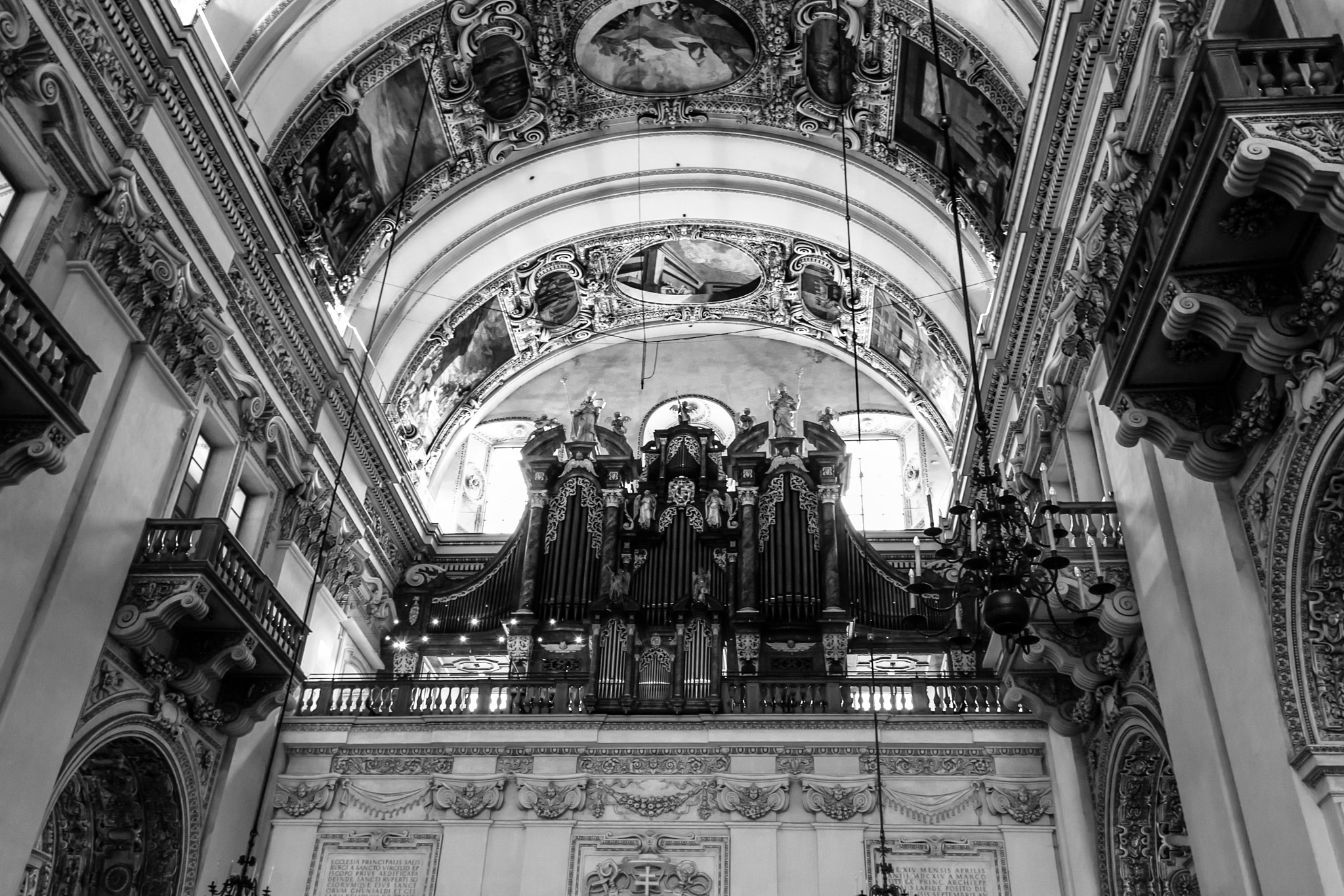 Canon EOS 400D (EOS Digital Rebel XTi / EOS Kiss Digital X) sample photo. Church in slazburg photography