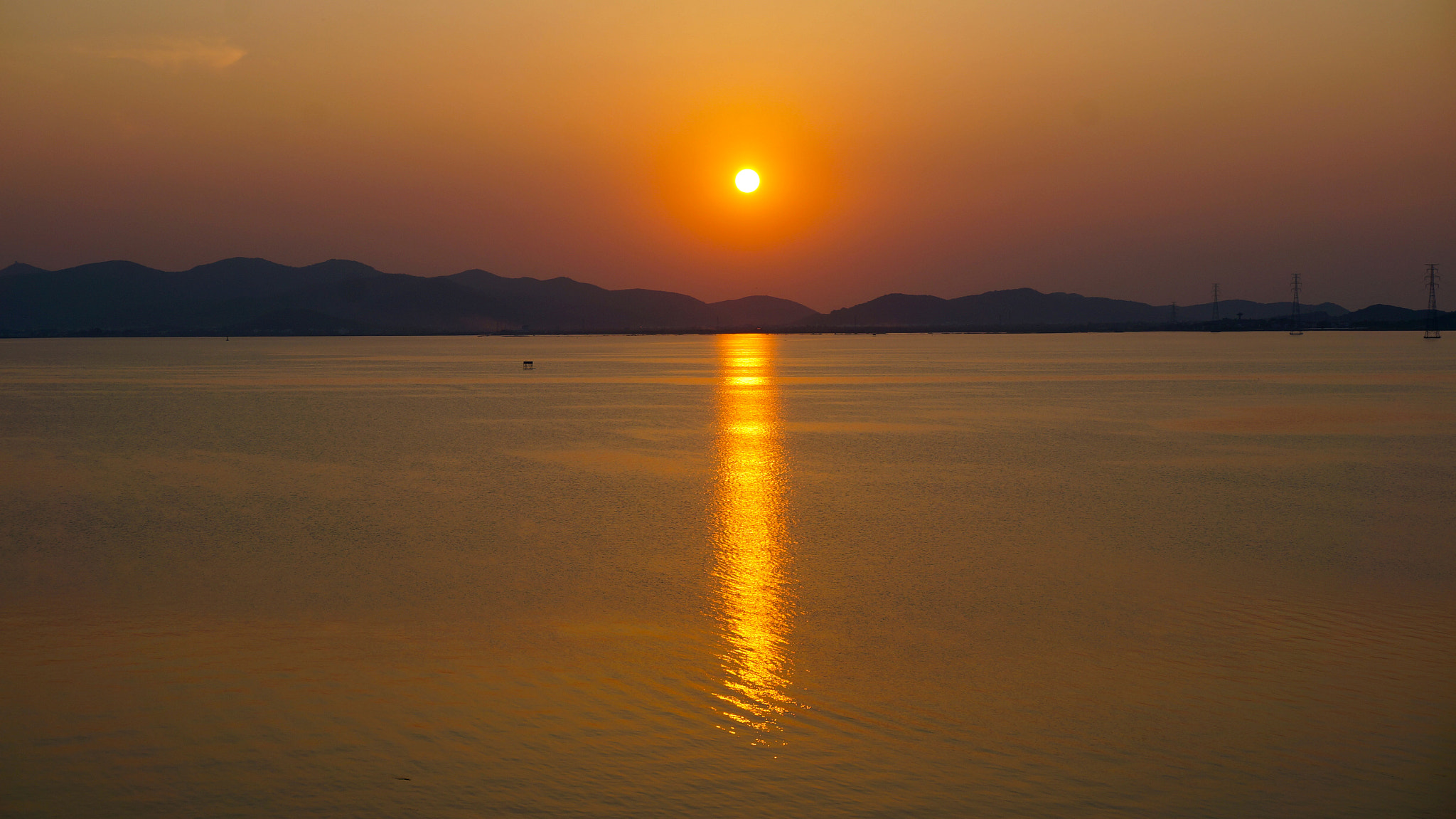 Sony Alpha NEX-6 + Sony E 18-50mm F4-5.6 sample photo. Sunset of taihu lake photography