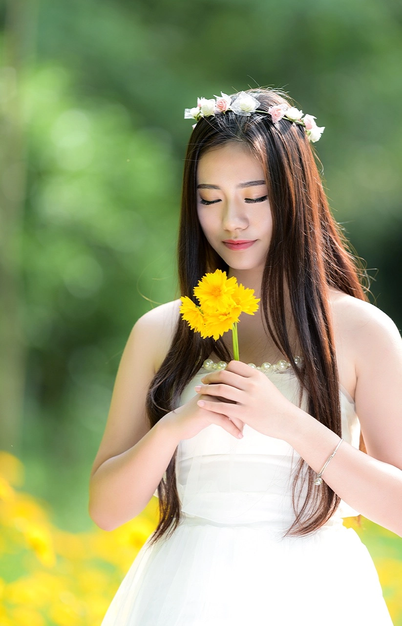 Nikon AF-S Nikkor 200mm F2G ED VR II sample photo. 花季少女 photography