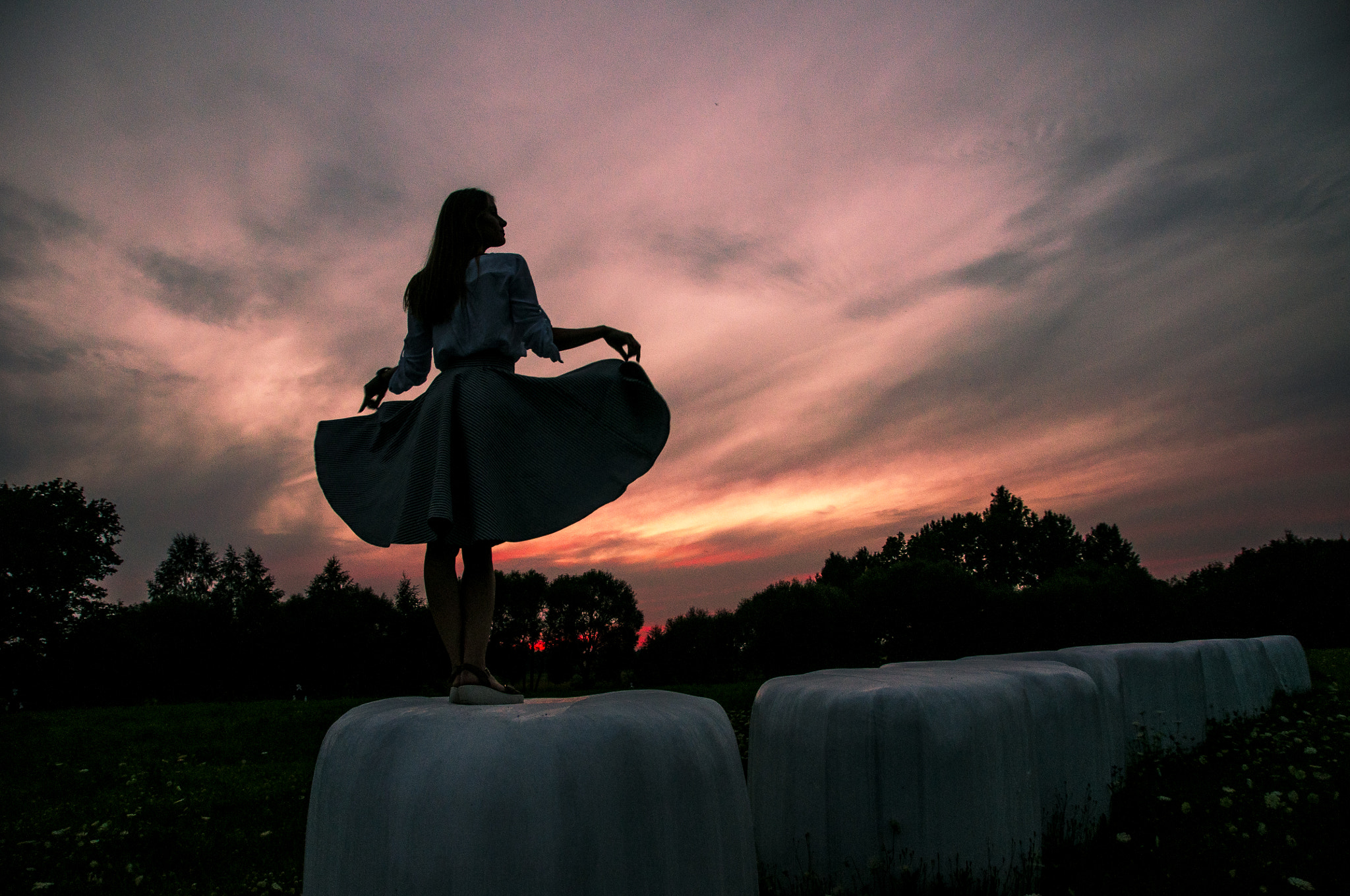 Sigma 18-250mm F3.5-6.3 DC OS HSM sample photo. Dance at night photography