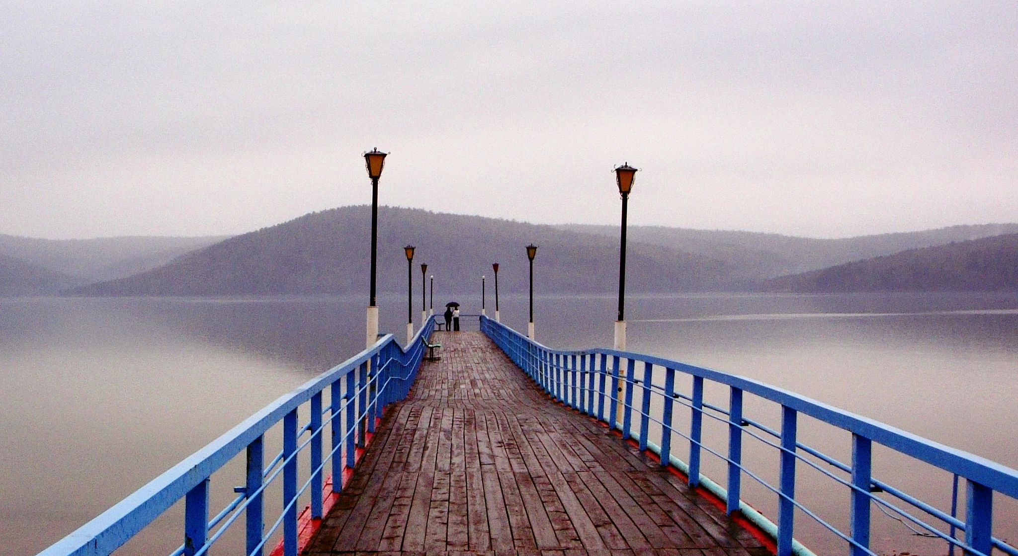 Sony Cyber-shot DSC-W150 sample photo. The two on the pier. irkutsk photography