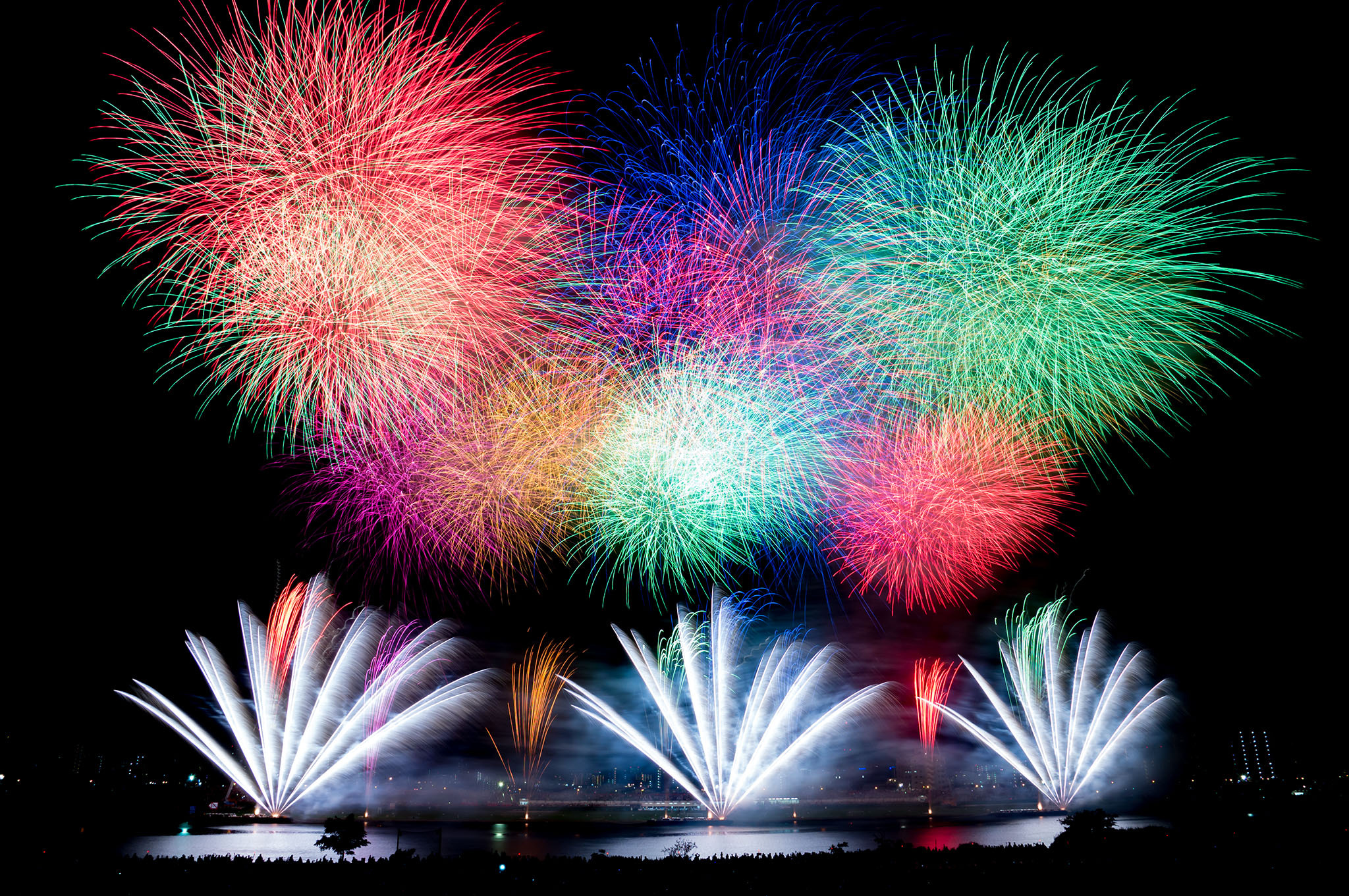 Sony DT 16-105mm F3.5-5.6 sample photo. Fireworks in adachi ward, japan photography