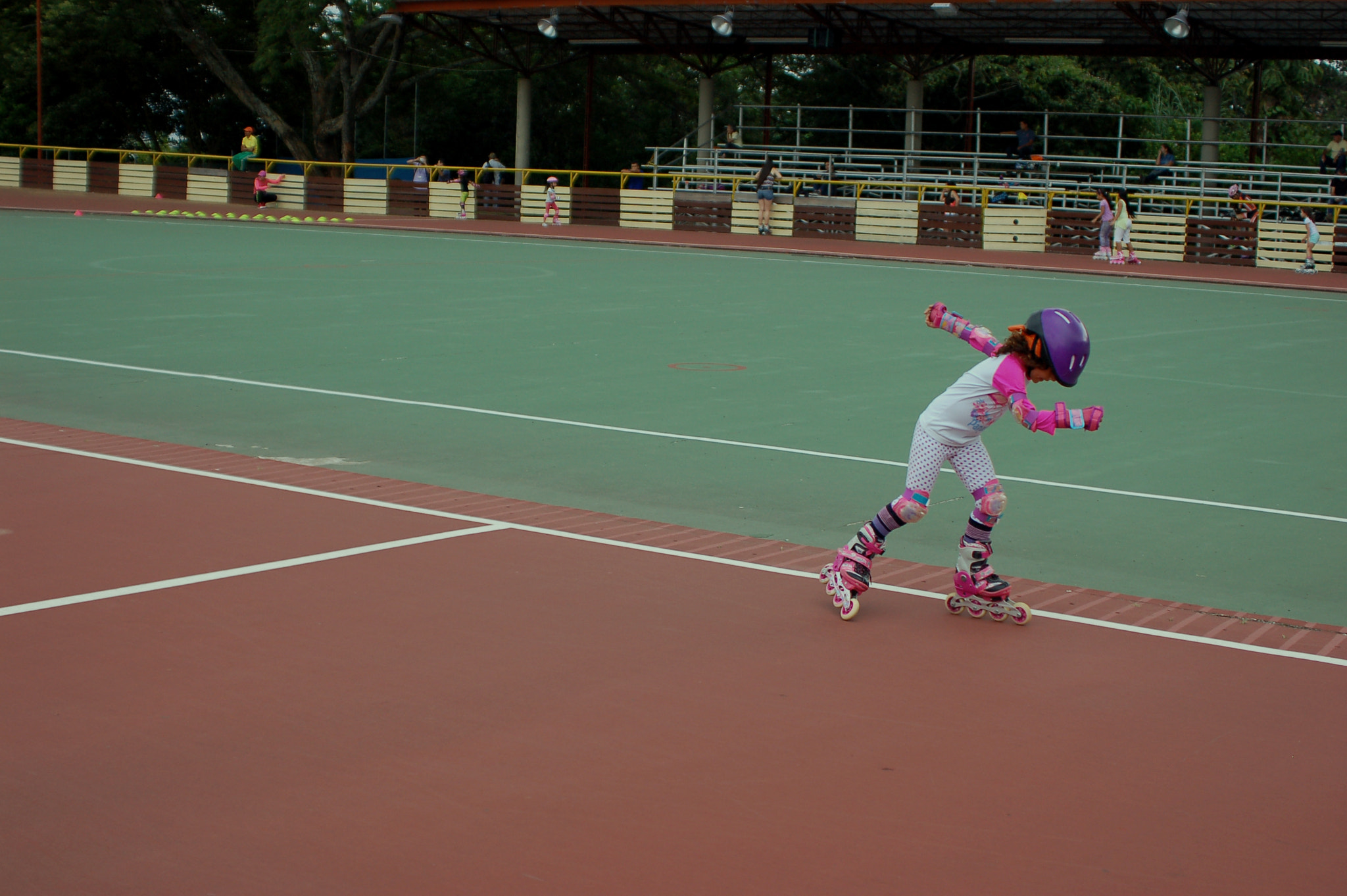 AF Zoom-Nikkor 35-135mm f/3.5-4.5 N sample photo. Fast and furious photography
