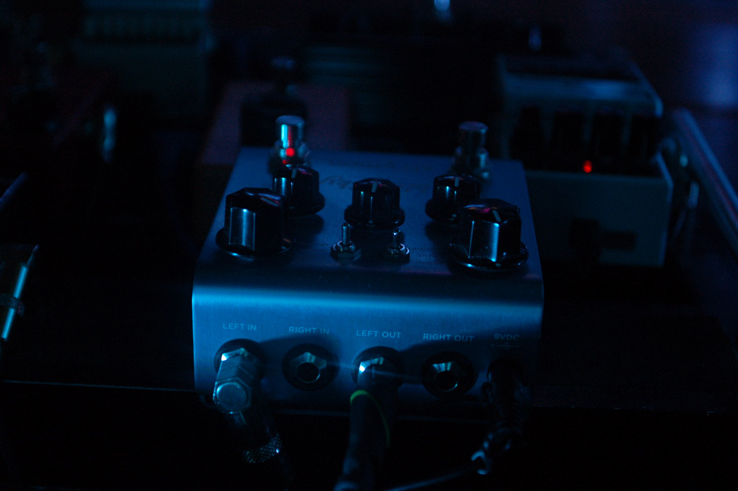 AF Zoom-Nikkor 35-135mm f/3.5-4.5 N sample photo. Pedal photography