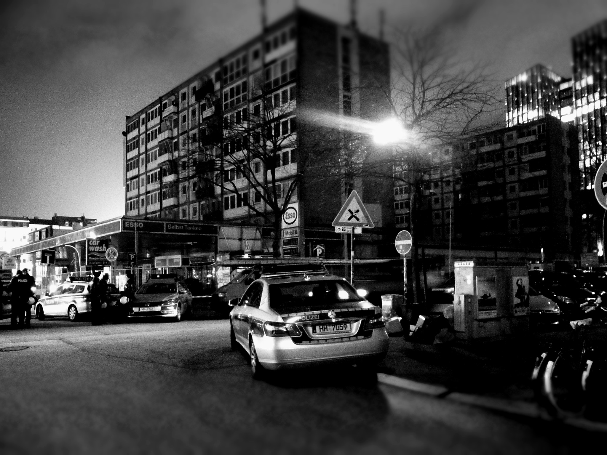Ricoh CX5 sample photo. St.pauli - kastanienallee photography