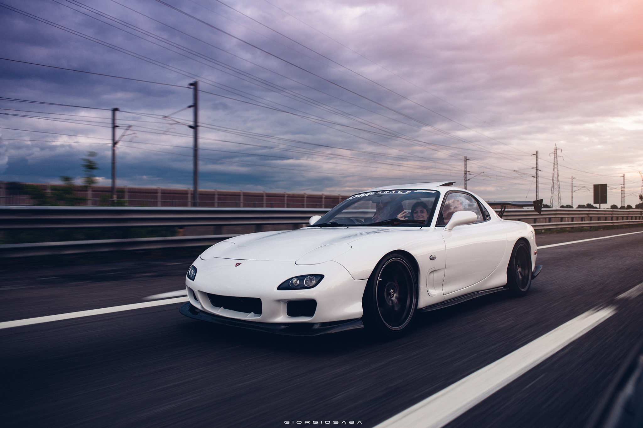 Nikon D700 + AF Nikkor 28mm f/2.8 sample photo. Rx-7's rolling photography