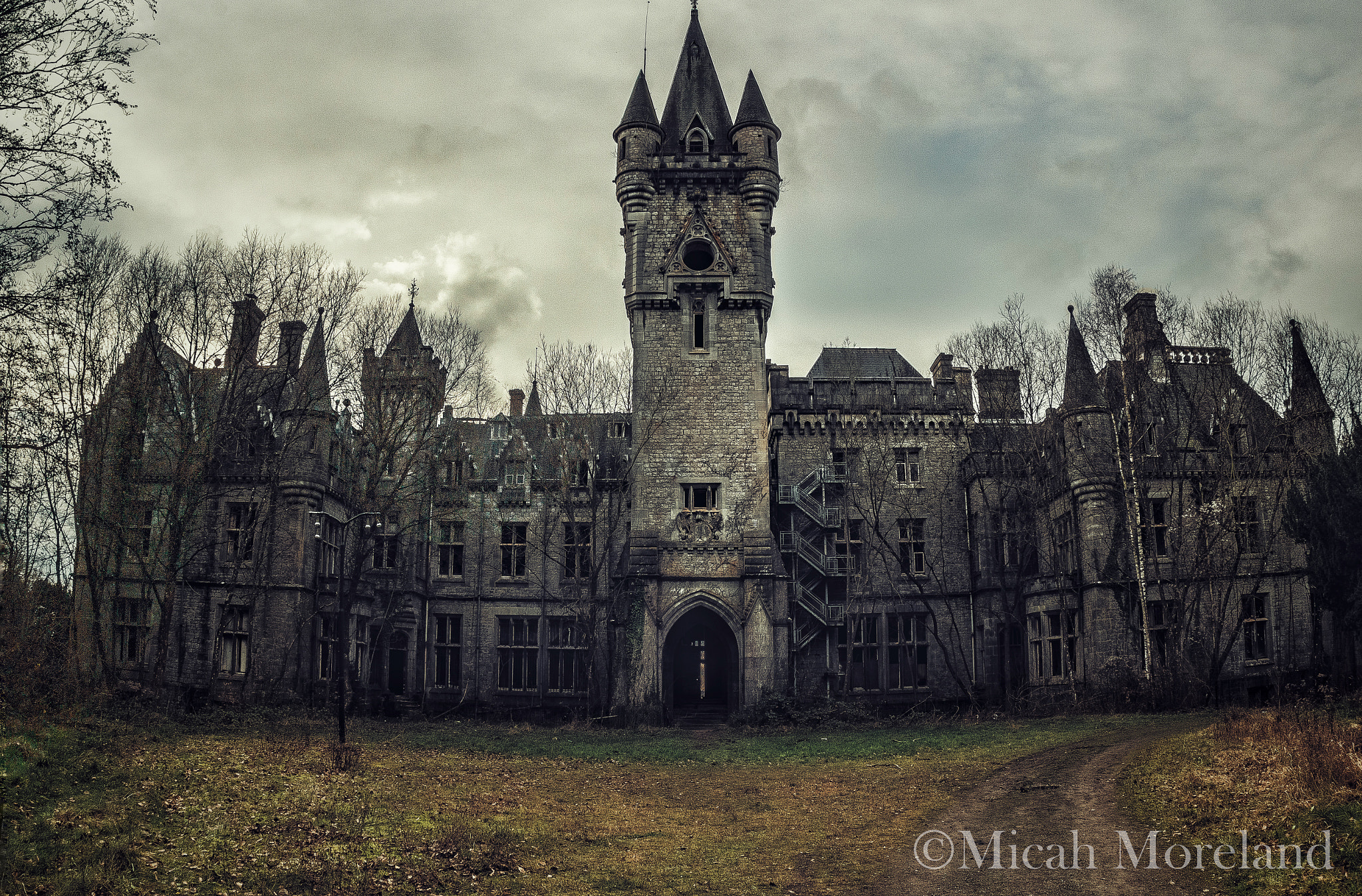 Canon EF 15mm F2.8 Fisheye sample photo. Miranda castle photography