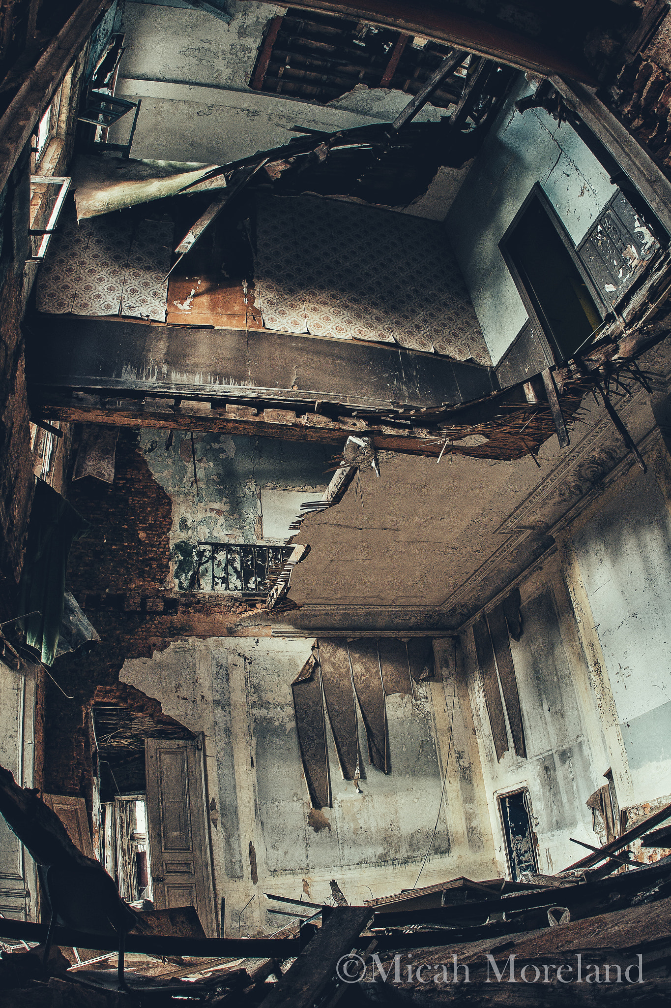Canon EF 15mm F2.8 Fisheye sample photo. Miranda castle photography