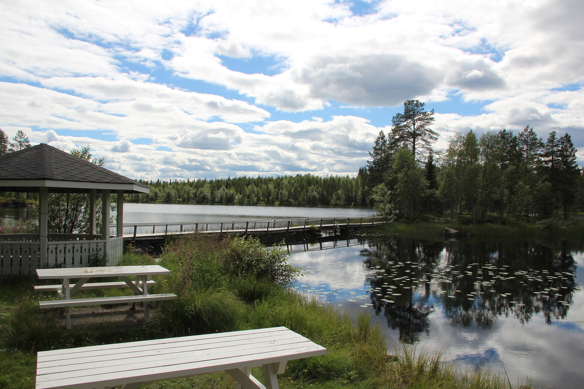 Sigma 18-125mm F3.8-5.6 DC OS HSM sample photo. Lake pavilion photography