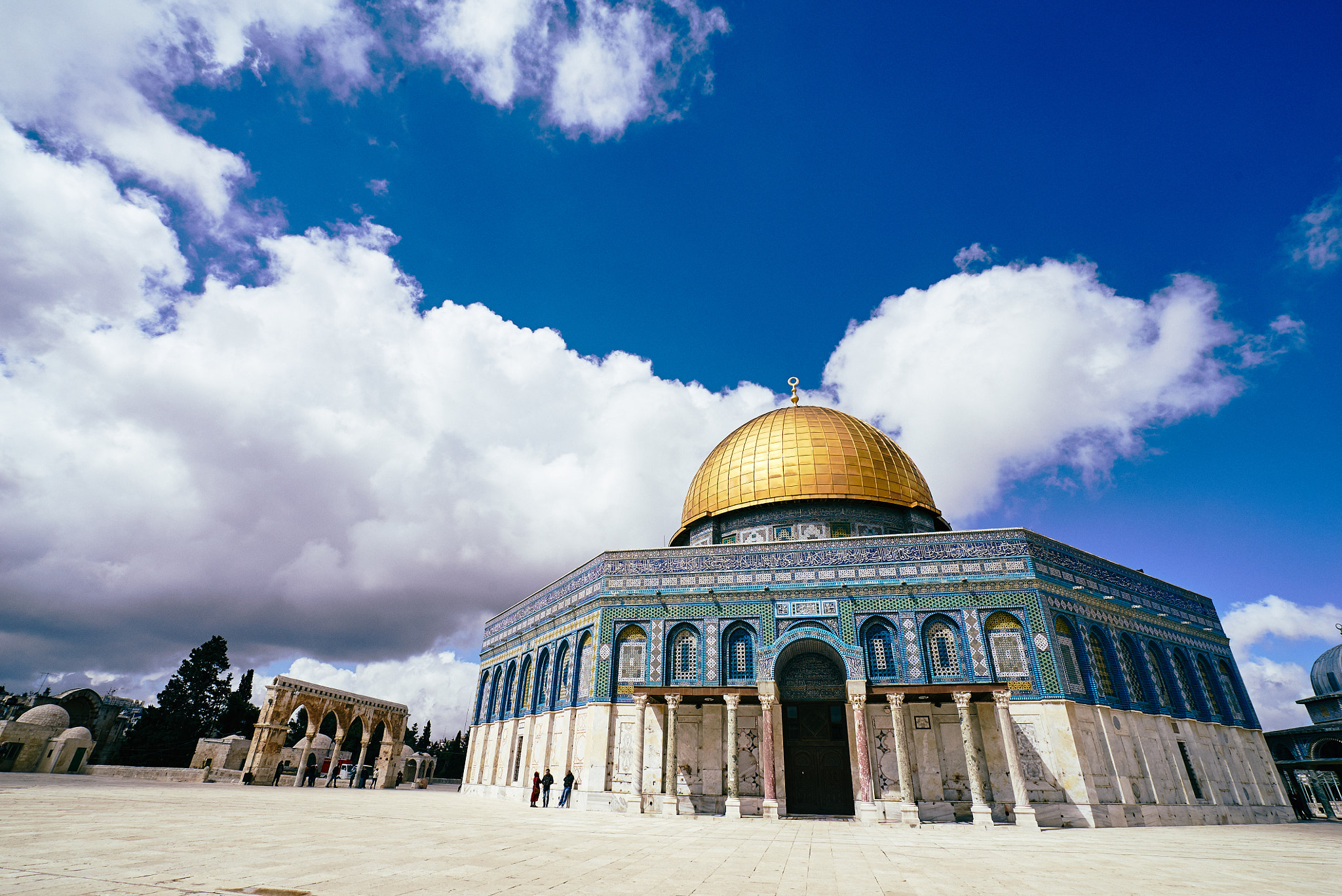 Sony a7S II + Sony Vario-Tessar T* FE 16-35mm F4 ZA OSS sample photo. Dome of the rock photography