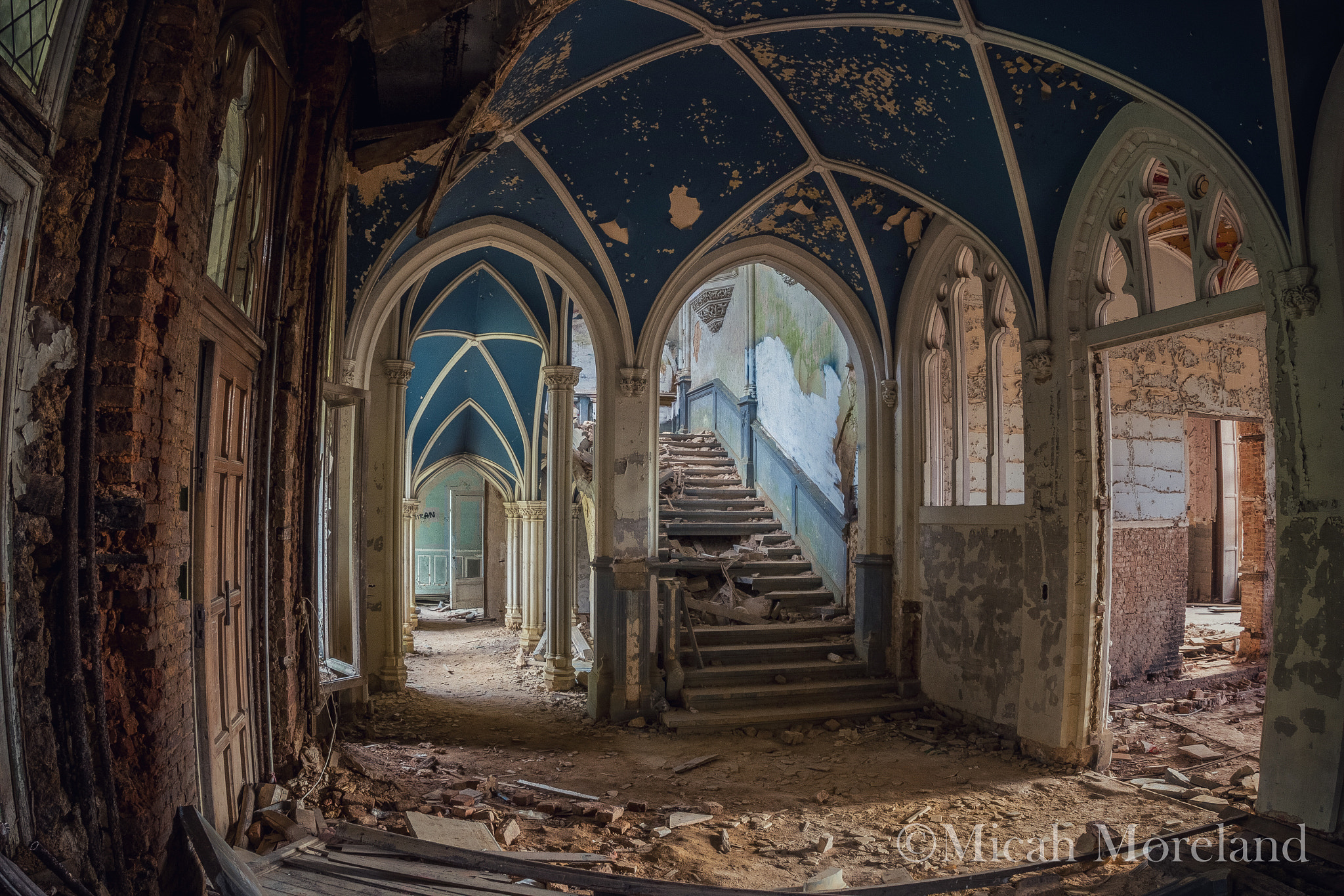 Canon EF 15mm F2.8 Fisheye sample photo. Miranda castle photography