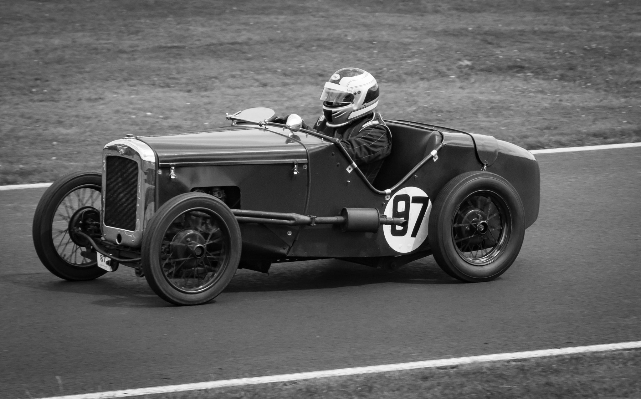 Sony 75-300mm F4.5-5.6 sample photo. Cadwerll park vintage sports car festival photography