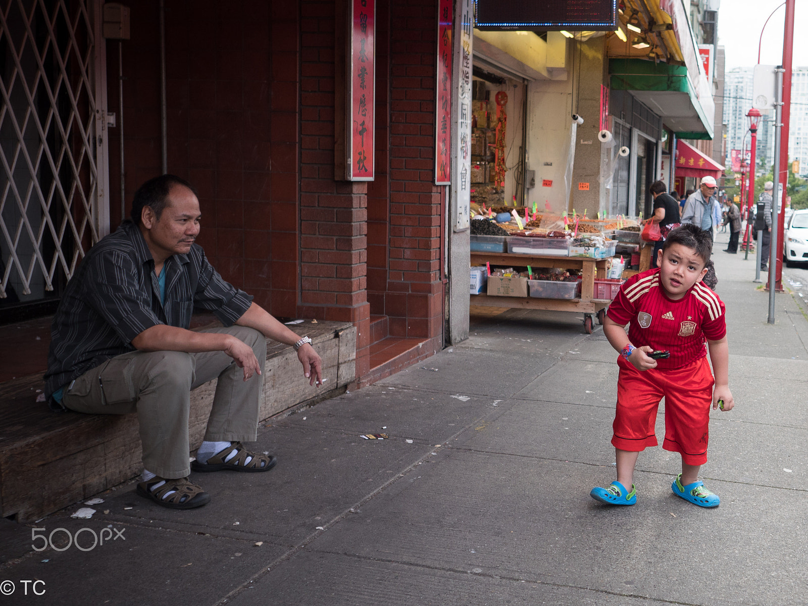 Panasonic Lumix DMC-GX8 + OLYMPUS M.12mm F2.0 sample photo. Street fusion photography