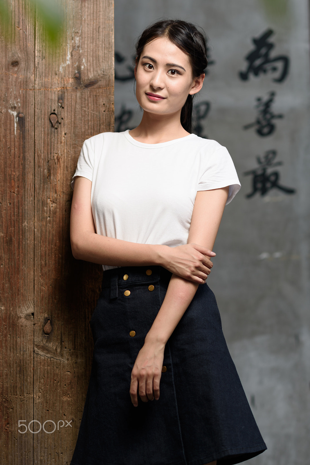 Nikon D750 + Nikon AF Nikkor 105mm F2D DC sample photo. Girl in china garden photography