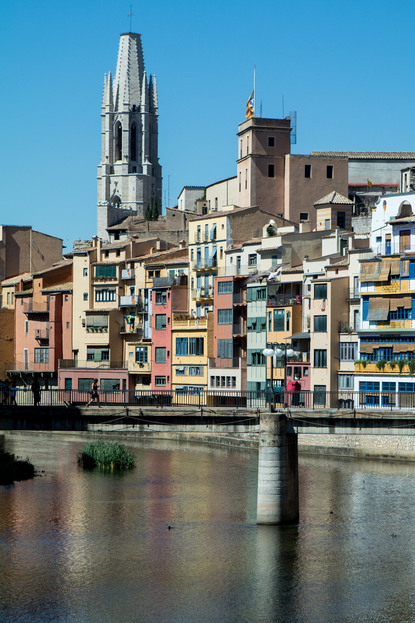 Canon EOS 80D + Canon EF 24-70mm F2.8L USM sample photo. Girona, spain photography
