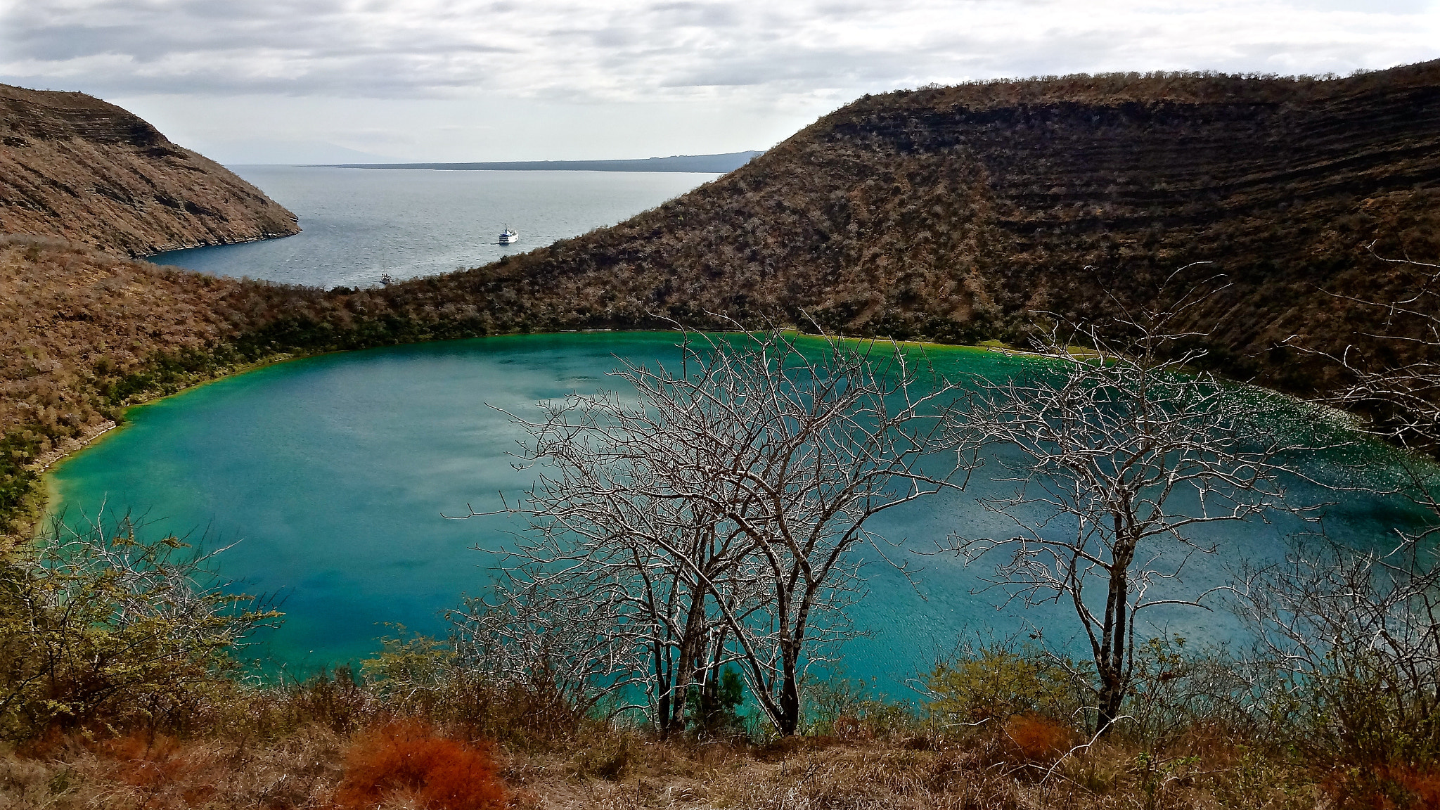 Sony DSC-WX100 sample photo. Galapagos island photography