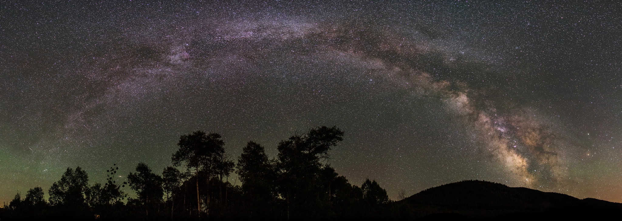 Samyang 12mm F2.8 ED AS NCS Fisheye sample photo. Airglow rainbow photography