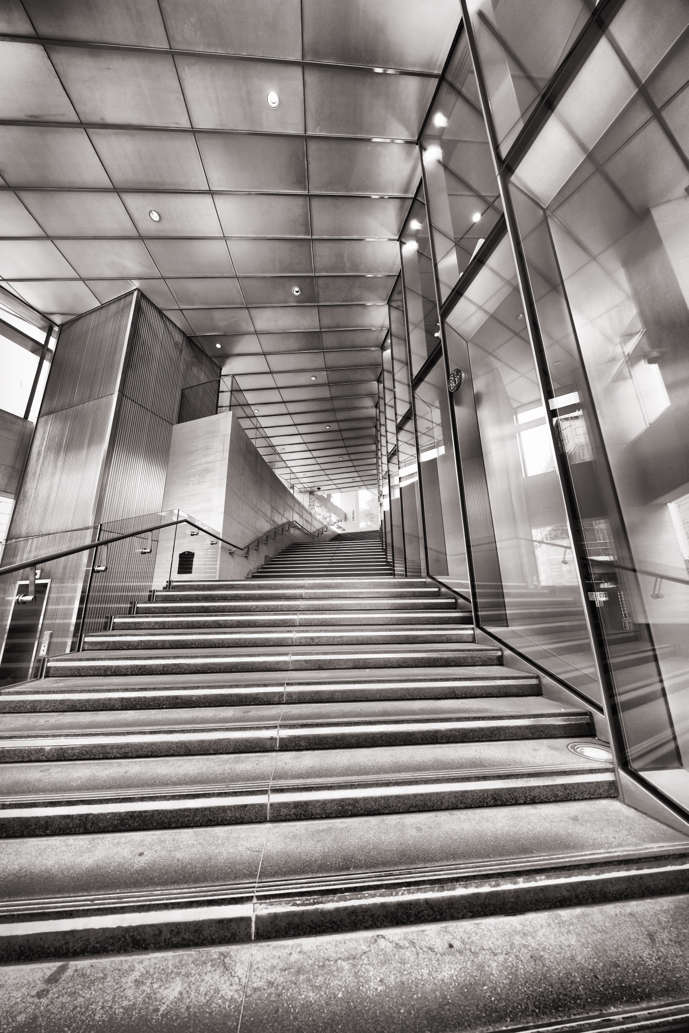 Canon EOS 5DS R + Canon EF 11-24mm F4L USM sample photo. London photography