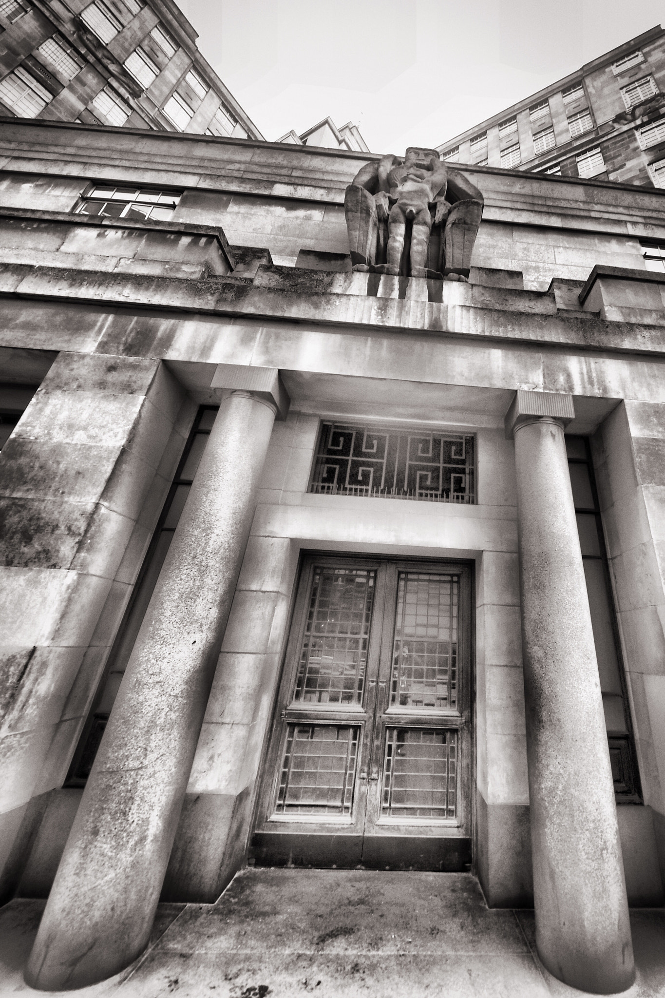Canon EOS 5DS R + Canon EF 11-24mm F4L USM sample photo. London photography
