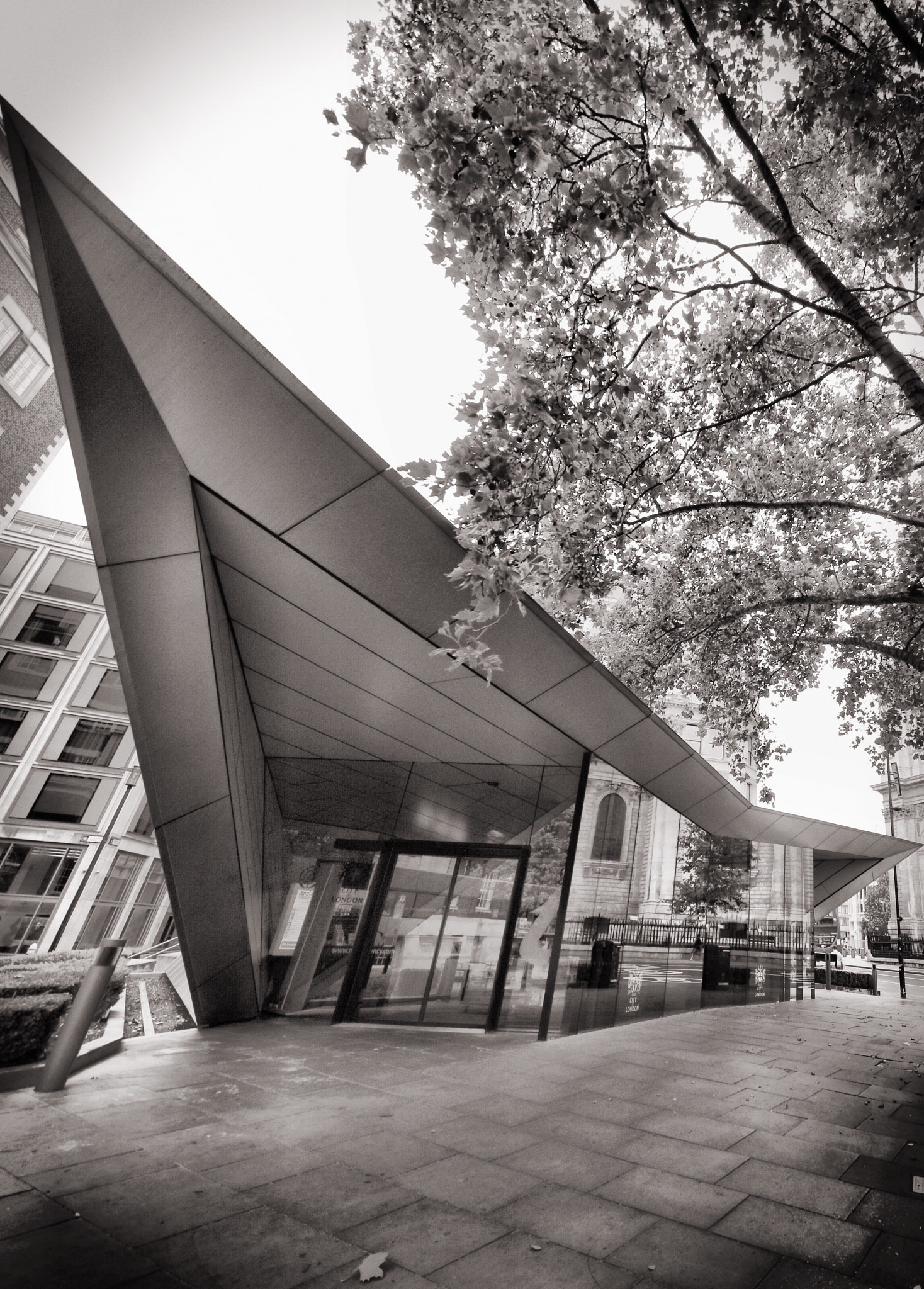 Canon EOS 5DS R + Canon EF 11-24mm F4L USM sample photo. London photography
