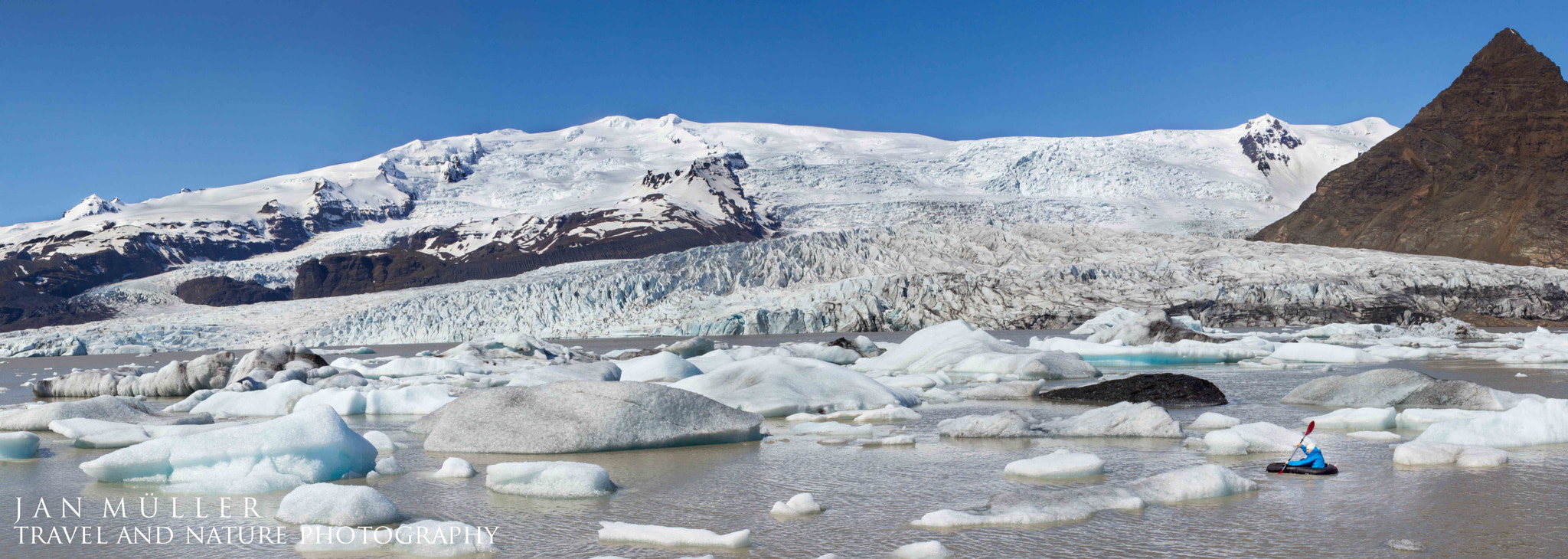 Canon EOS 550D (EOS Rebel T2i / EOS Kiss X4) + Canon EF 40mm F2.8 STM sample photo. Labyrinth of icebergs photography