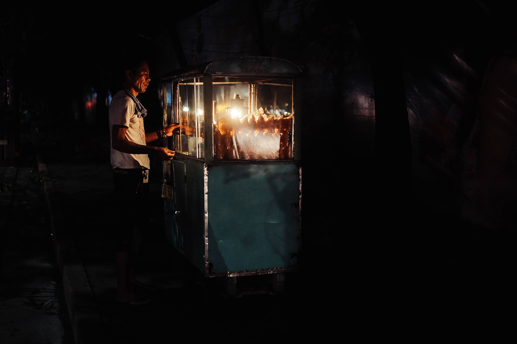 Fujifilm X-A2 sample photo. Popcorn vendor photography
