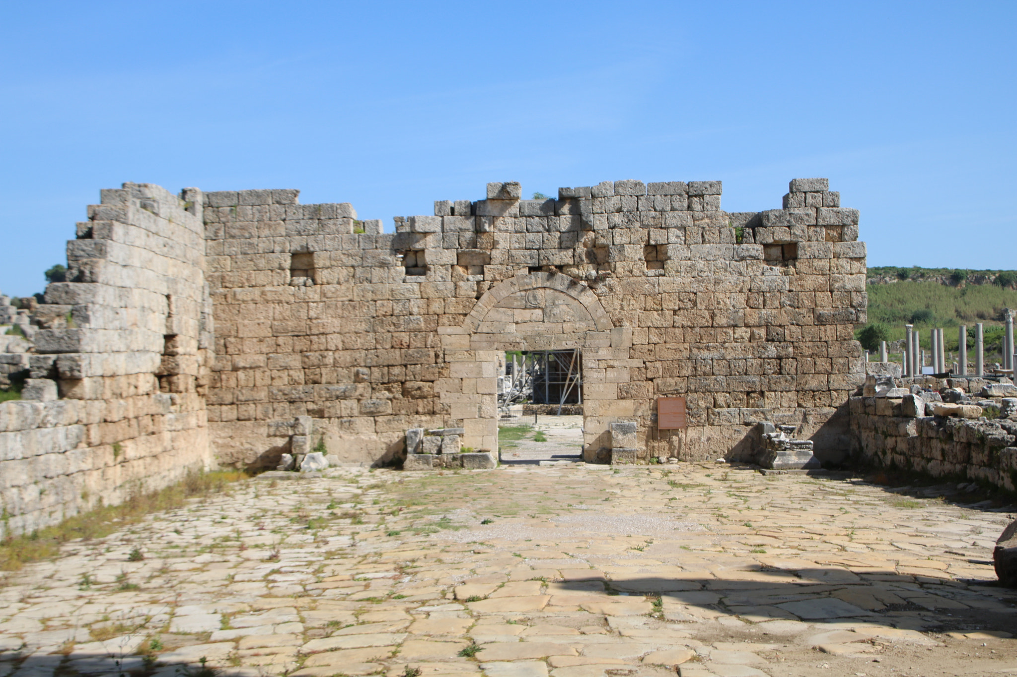 Canon EOS 760D (EOS Rebel T6s / EOS 8000D) sample photo. The ancient perge - antalya photography