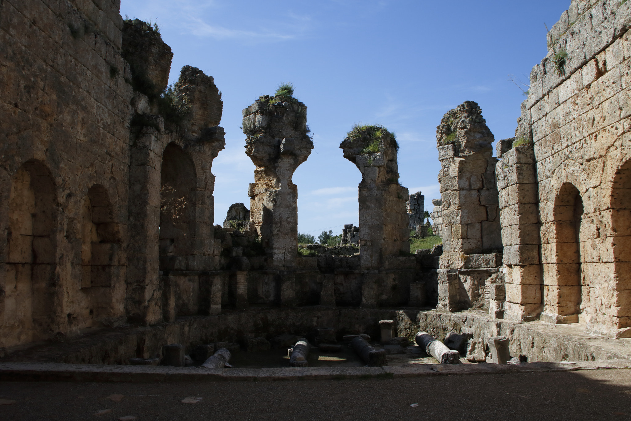 Canon EOS 760D (EOS Rebel T6s / EOS 8000D) sample photo. Baths in the ancient perge photography