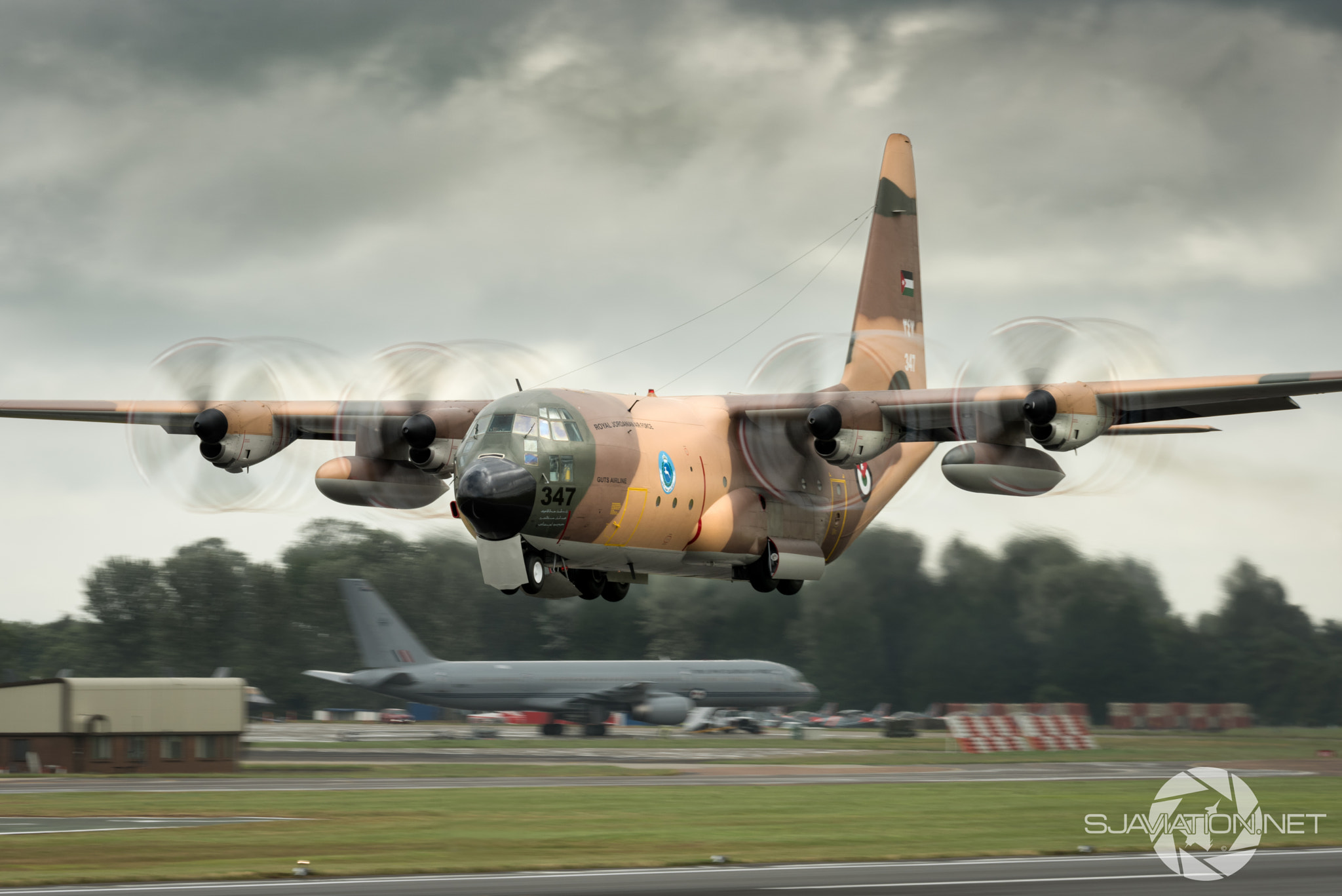 Nikon AF-S Nikkor 300mm F2.8G ED-IF VR sample photo. ' royal jordanian herc' photography