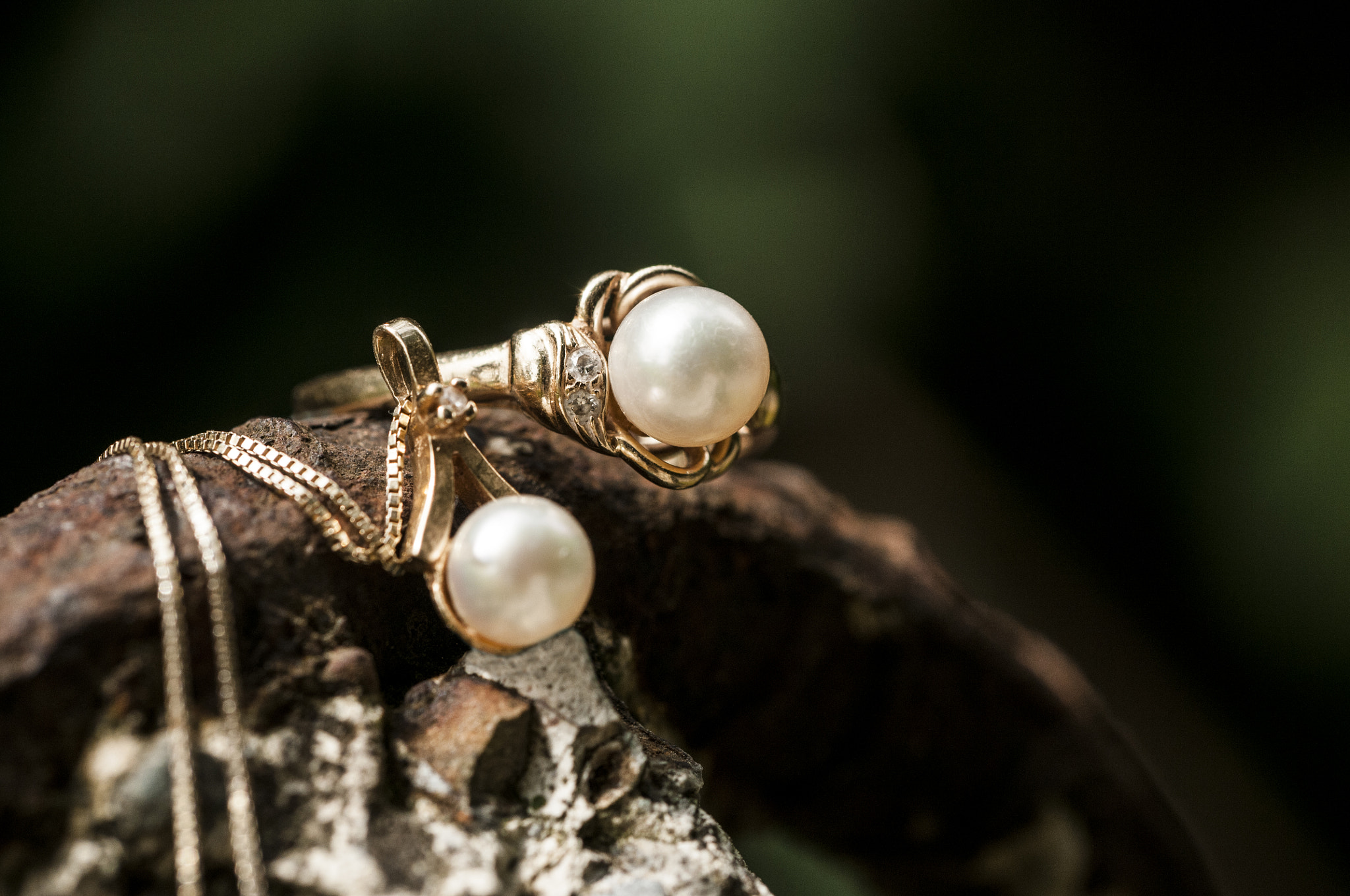 Nikon D300S sample photo. Her pearls photography