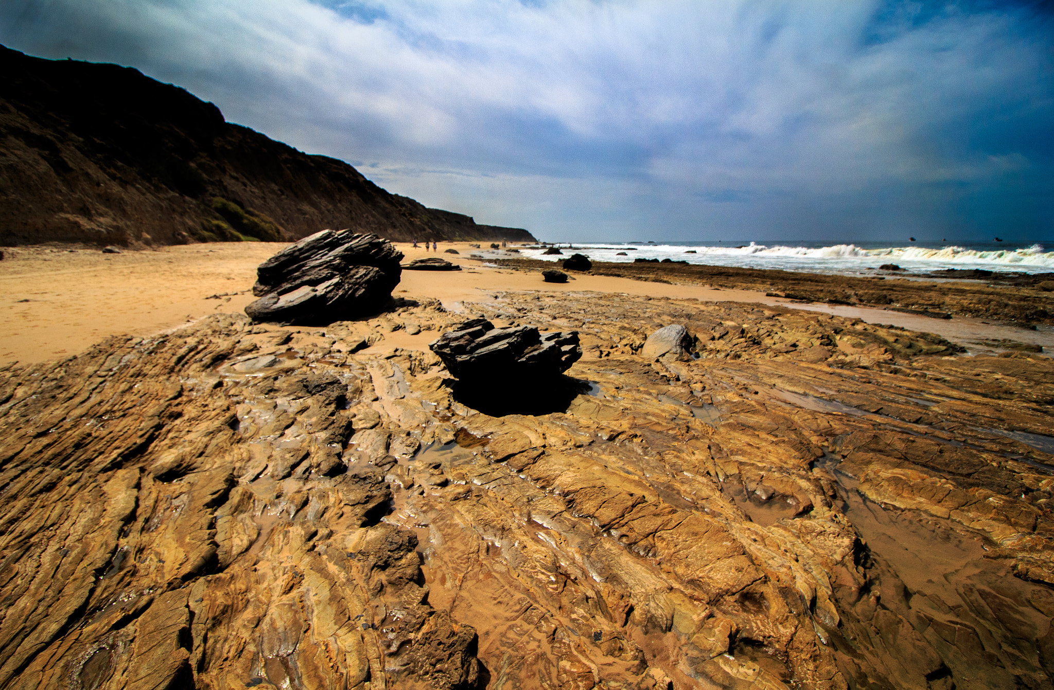 Canon EOS 100D (EOS Rebel SL1 / EOS Kiss X7) sample photo. Along the sand photography